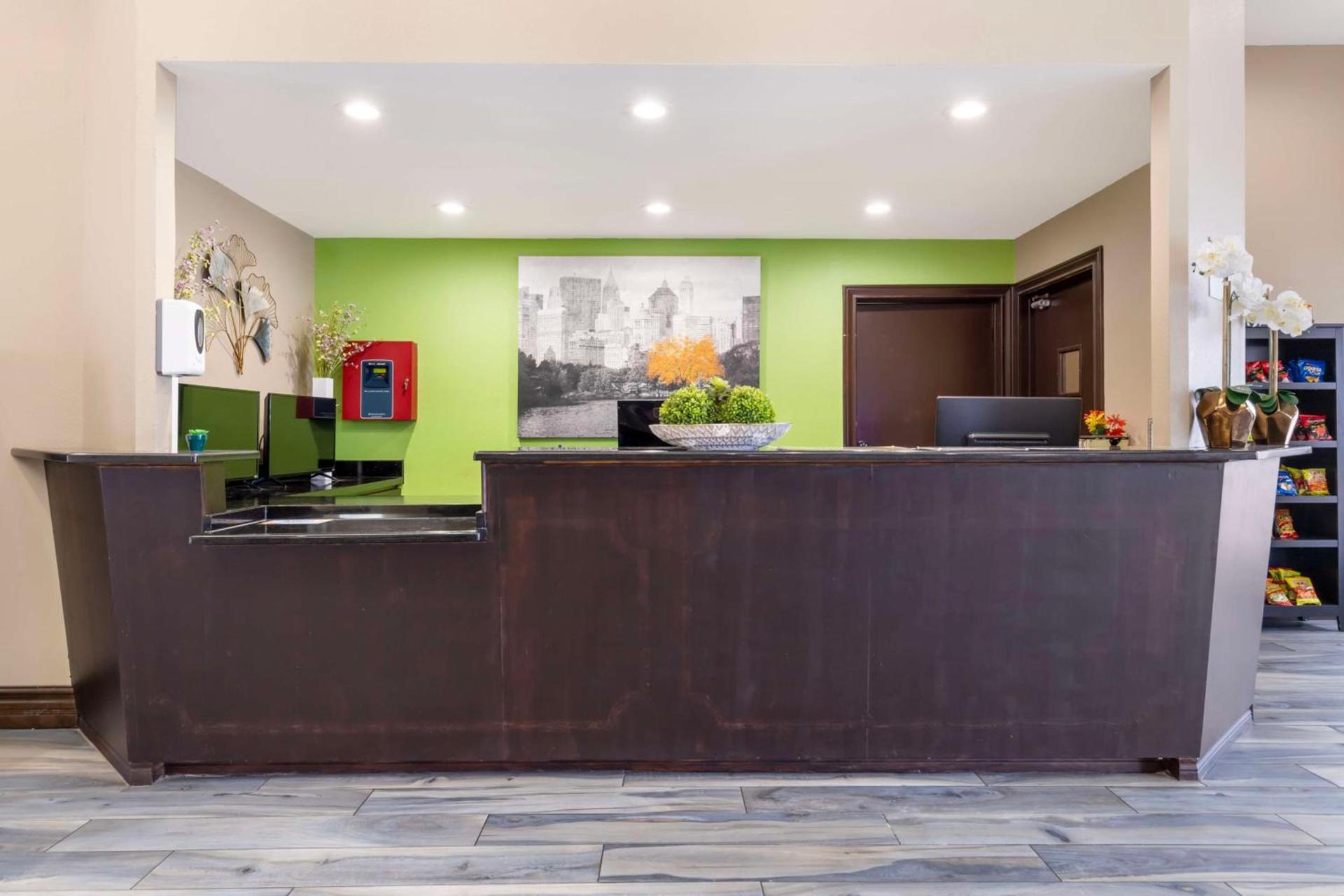 Best Western near Lackland AFB SeaWorld photo 8
