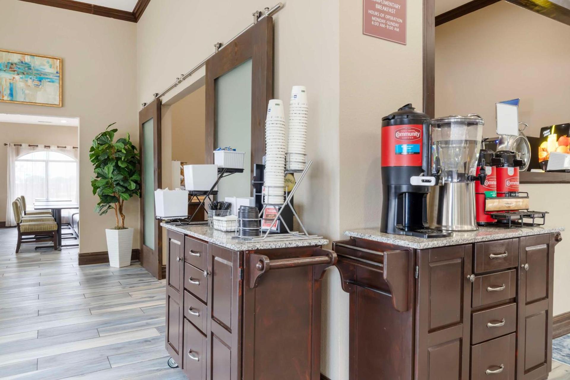 Best Western near Lackland AFB SeaWorld photo 26