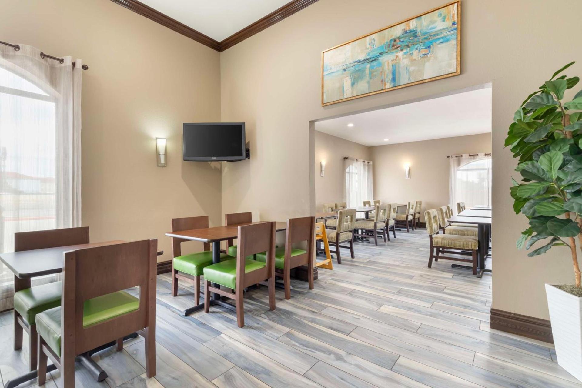 Best Western near Lackland AFB SeaWorld photo 3