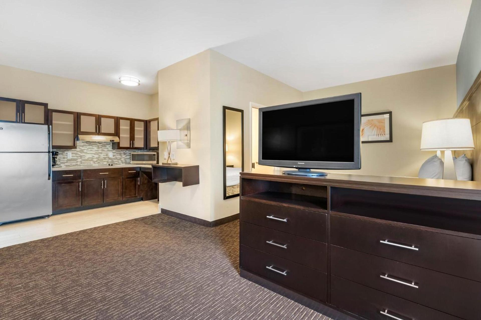 Staybridge Suites St. Petersburg FL by IHG photo 74