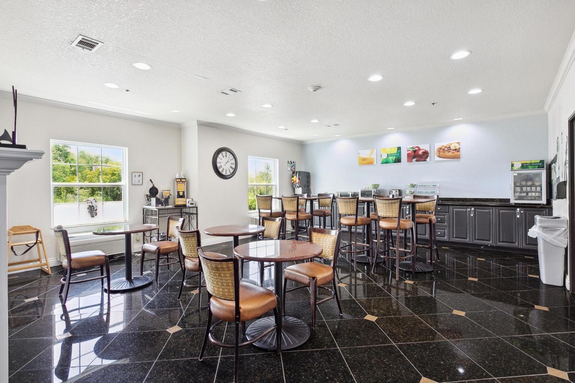 Quality Inn & Suites Slidell photo 45