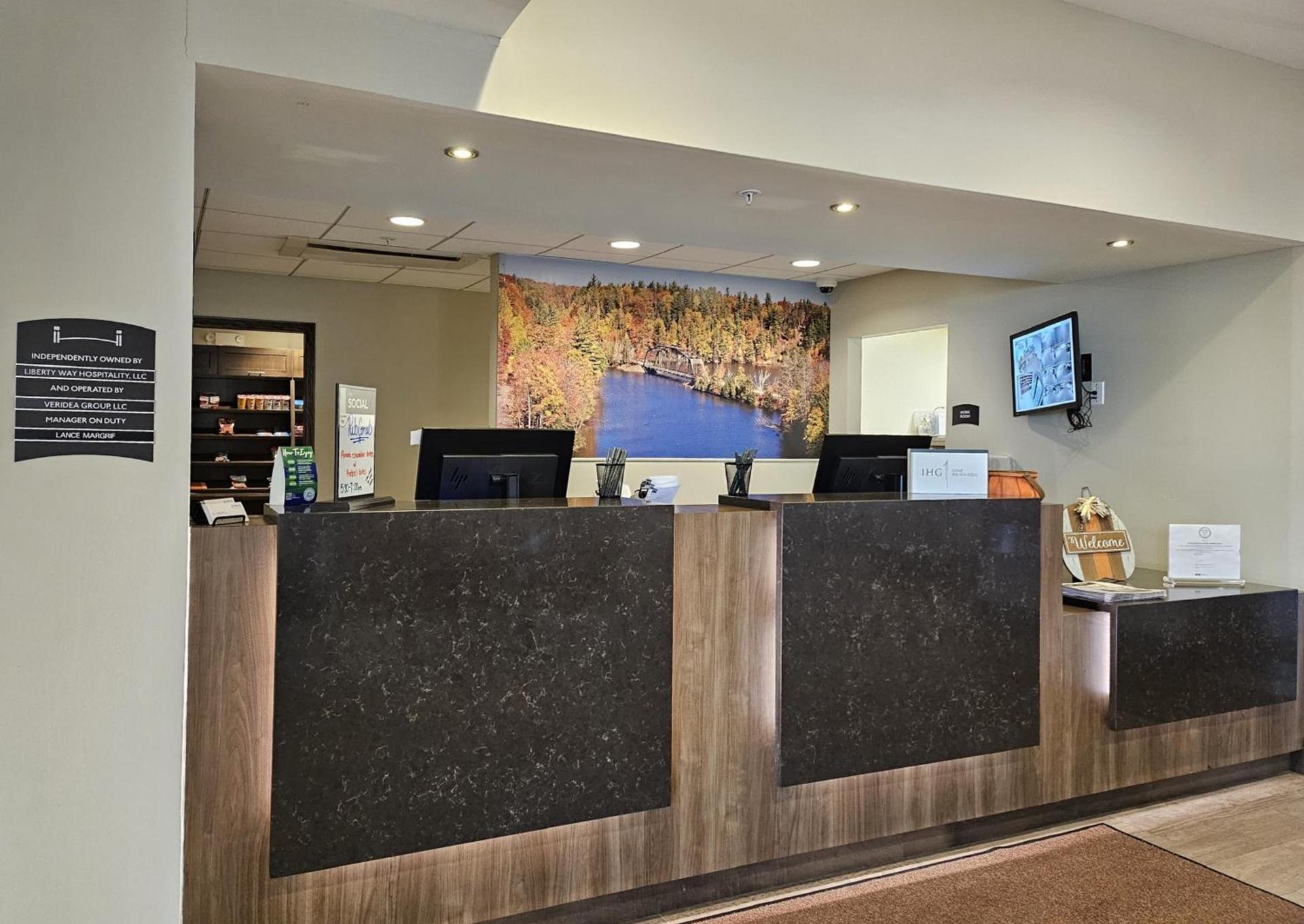Staybridge Suites Marquette by IHG photo 59