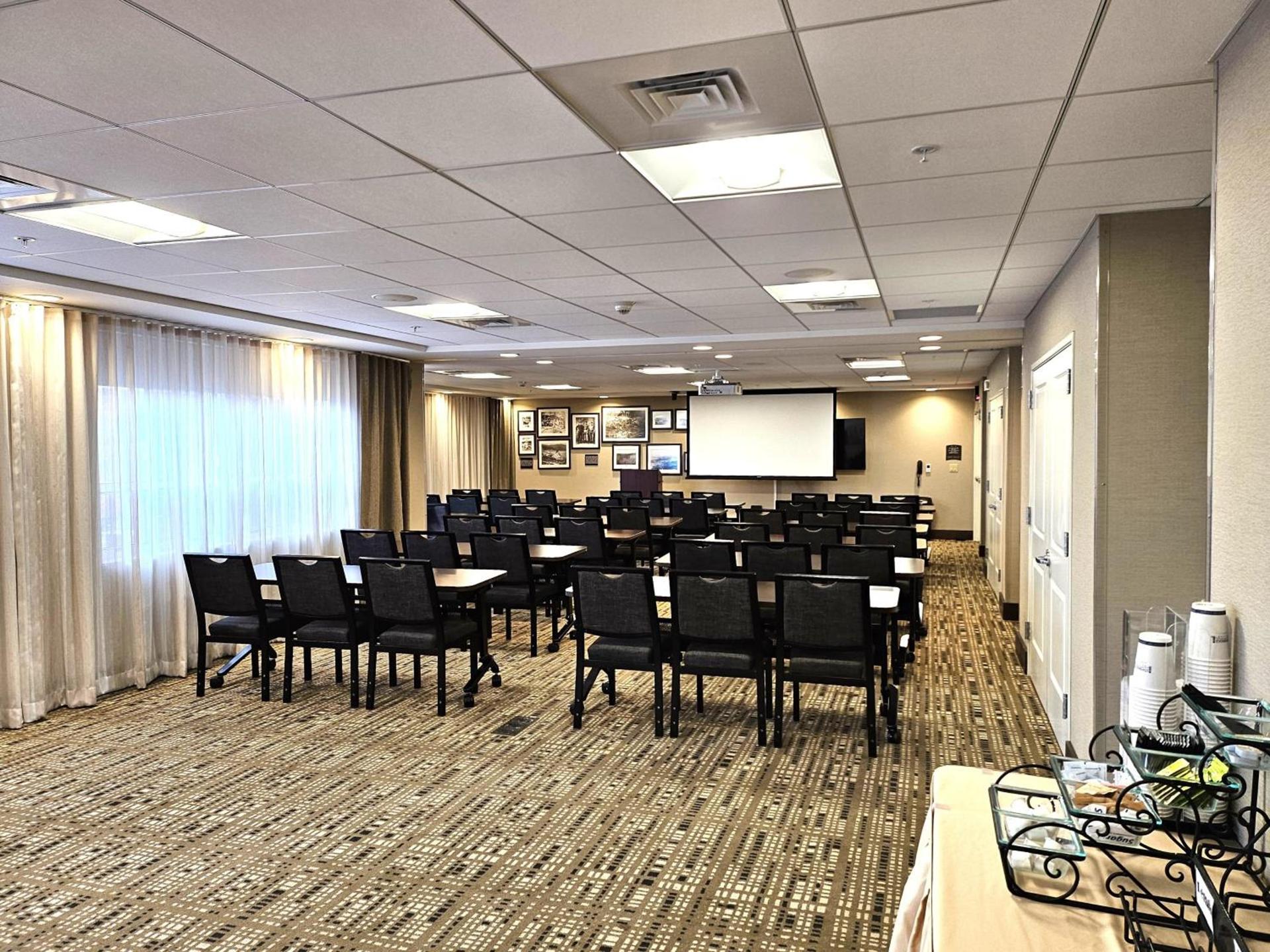 Staybridge Suites Marquette by IHG photo 19