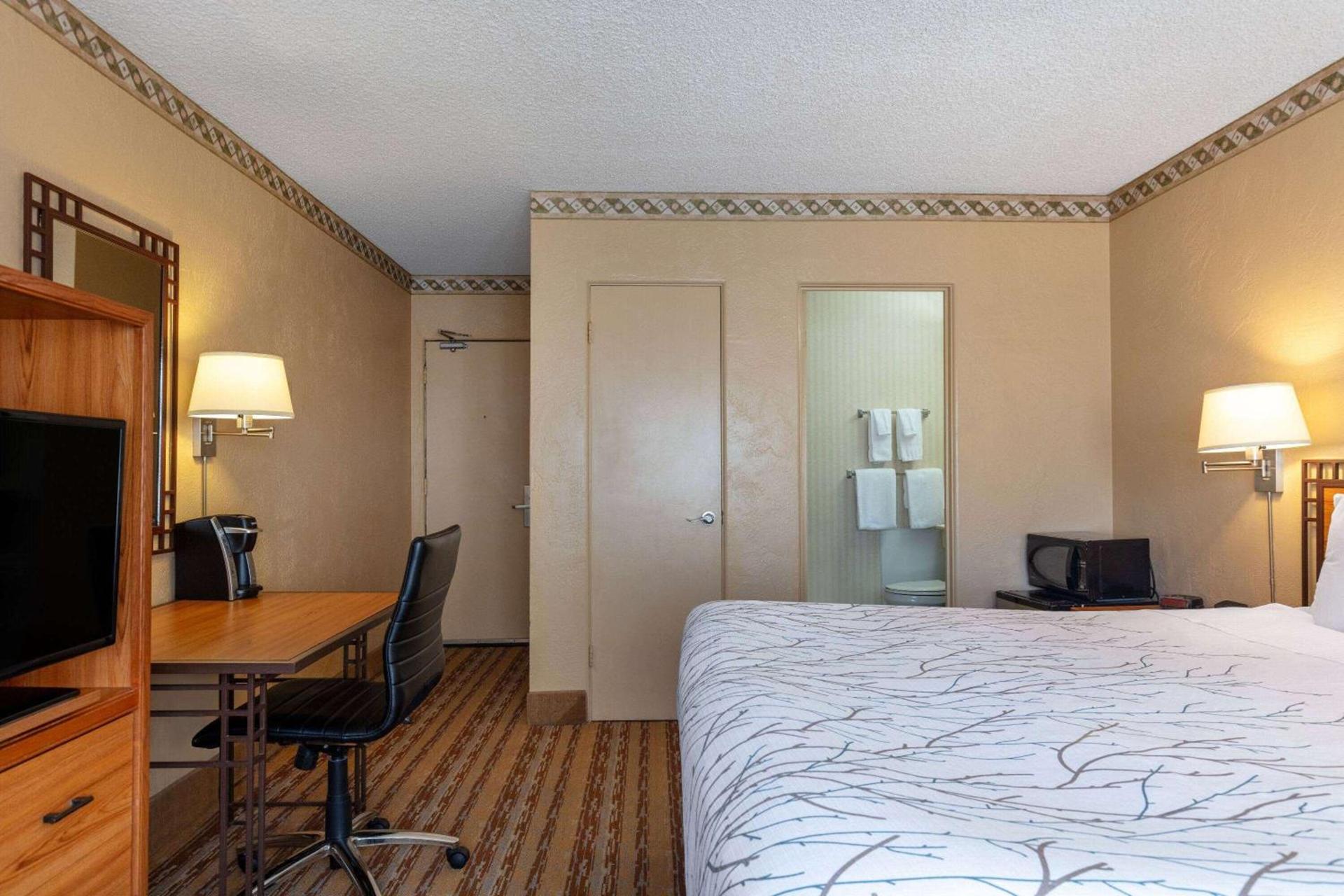 Travelodge by Wyndham Seattle By The Space Needle photo 20