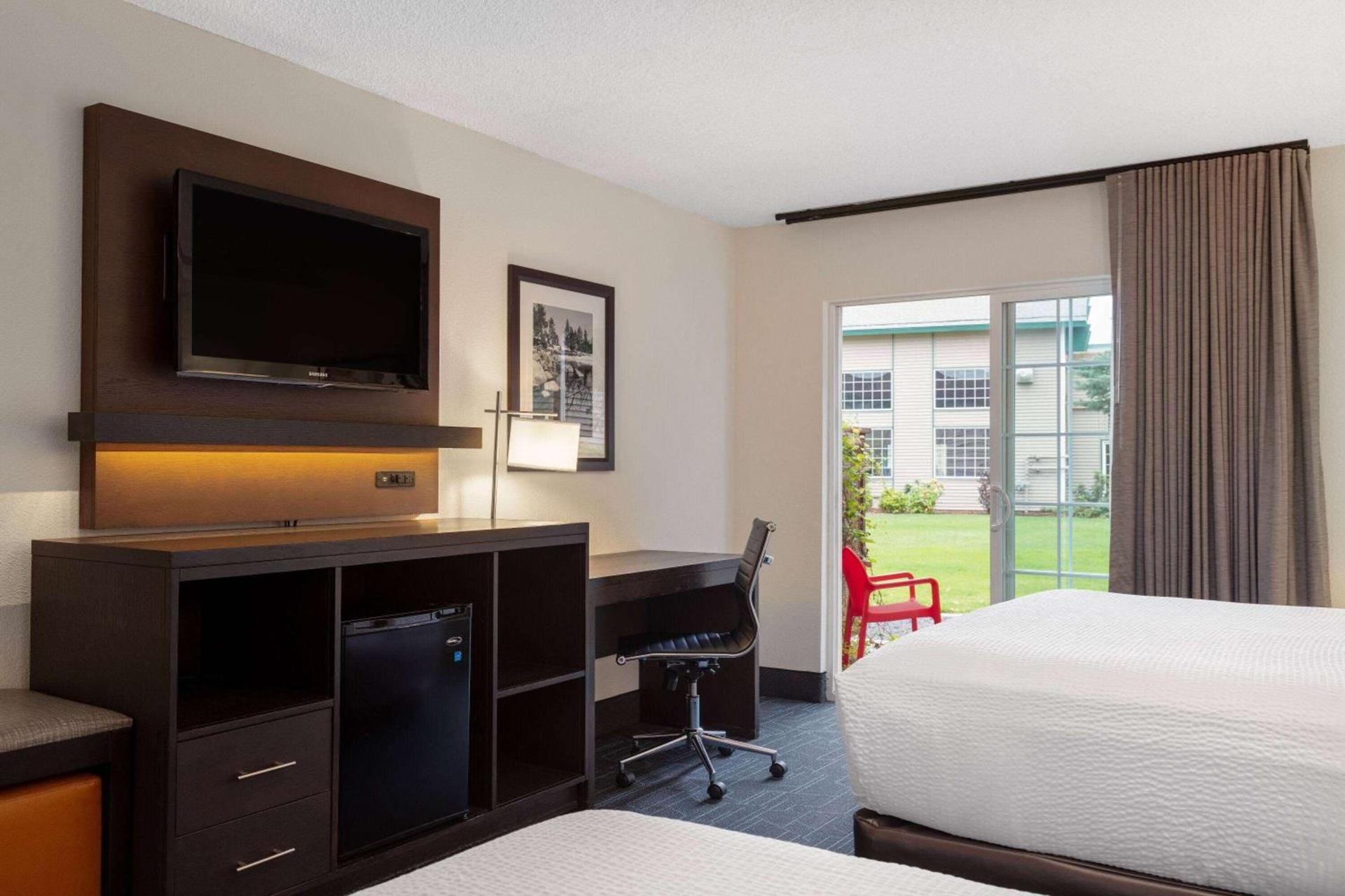 Ramada by Wyndham Spokane Airport photo 17