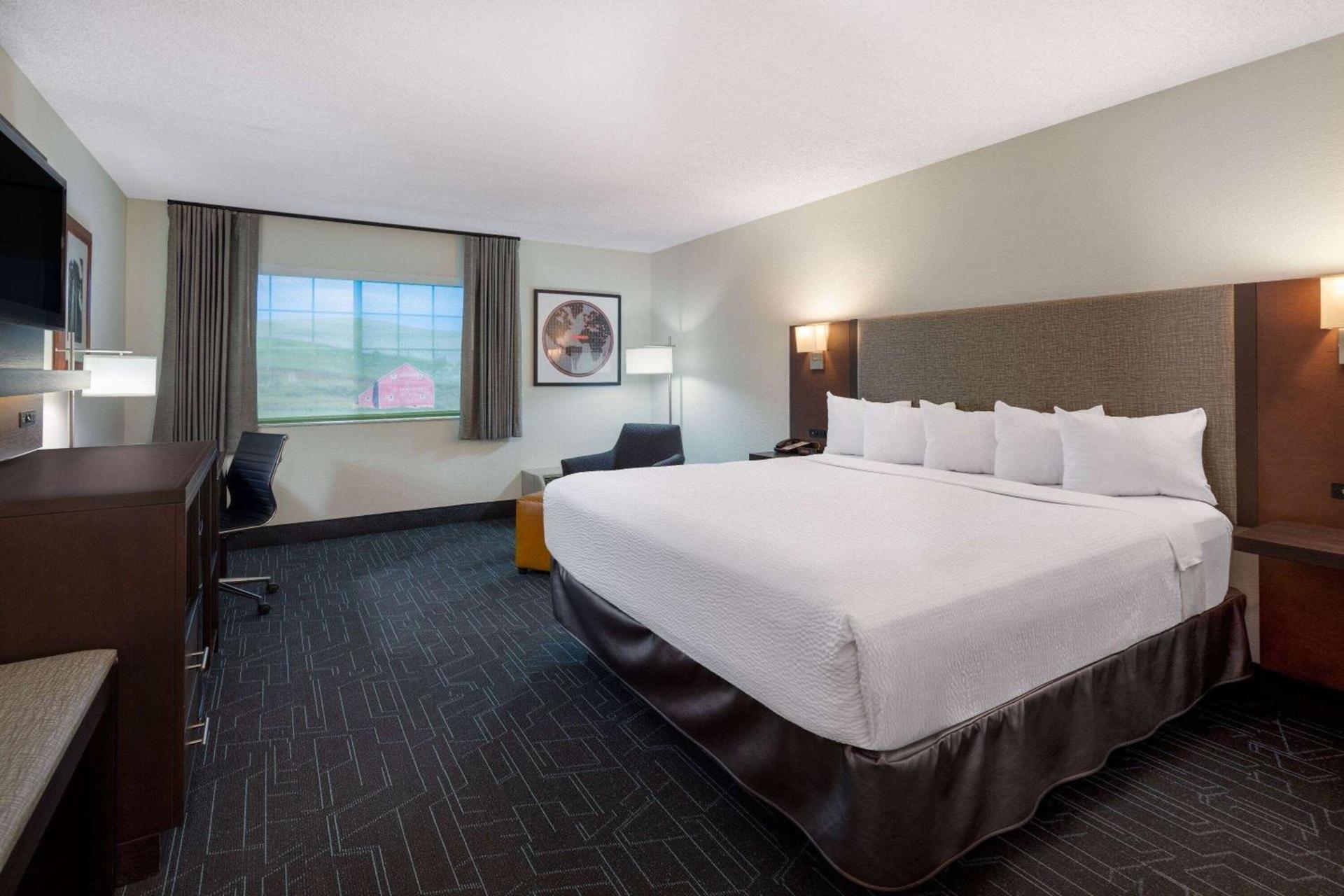Ramada by Wyndham Spokane Airport photo 19