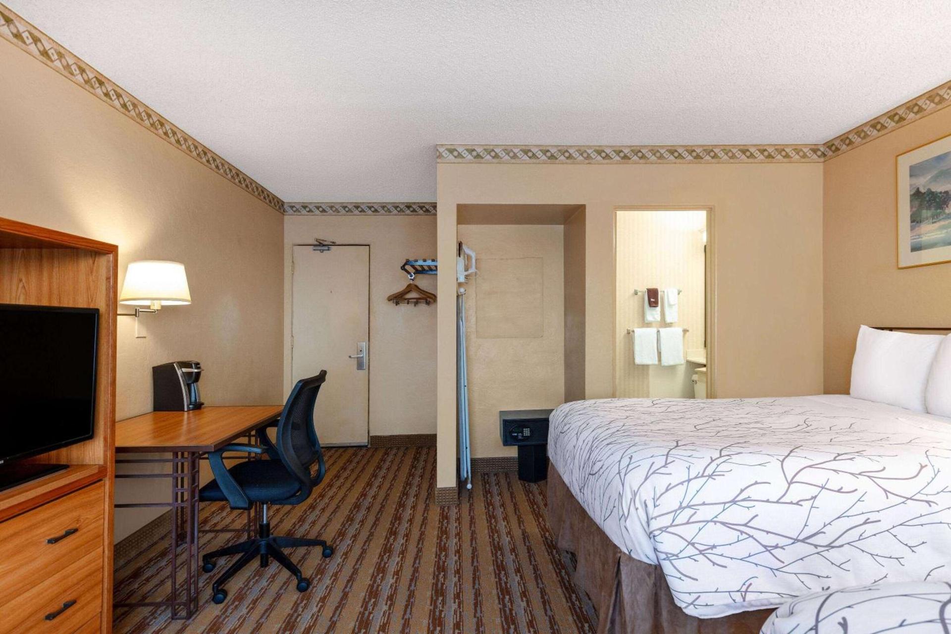 Travelodge by Wyndham Seattle By The Space Needle photo 26