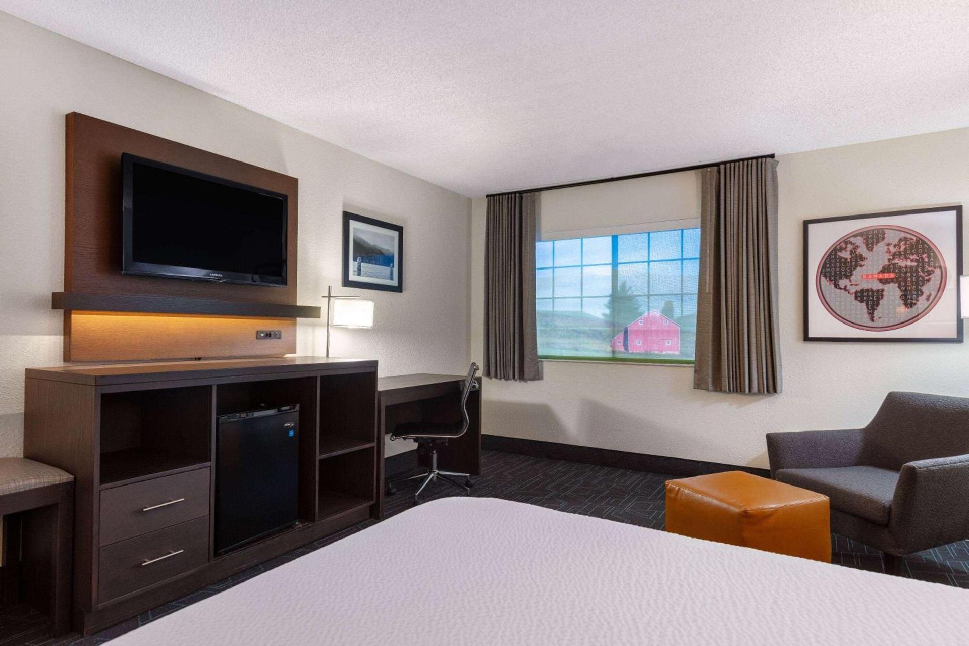 Ramada by Wyndham Spokane Airport photo 22