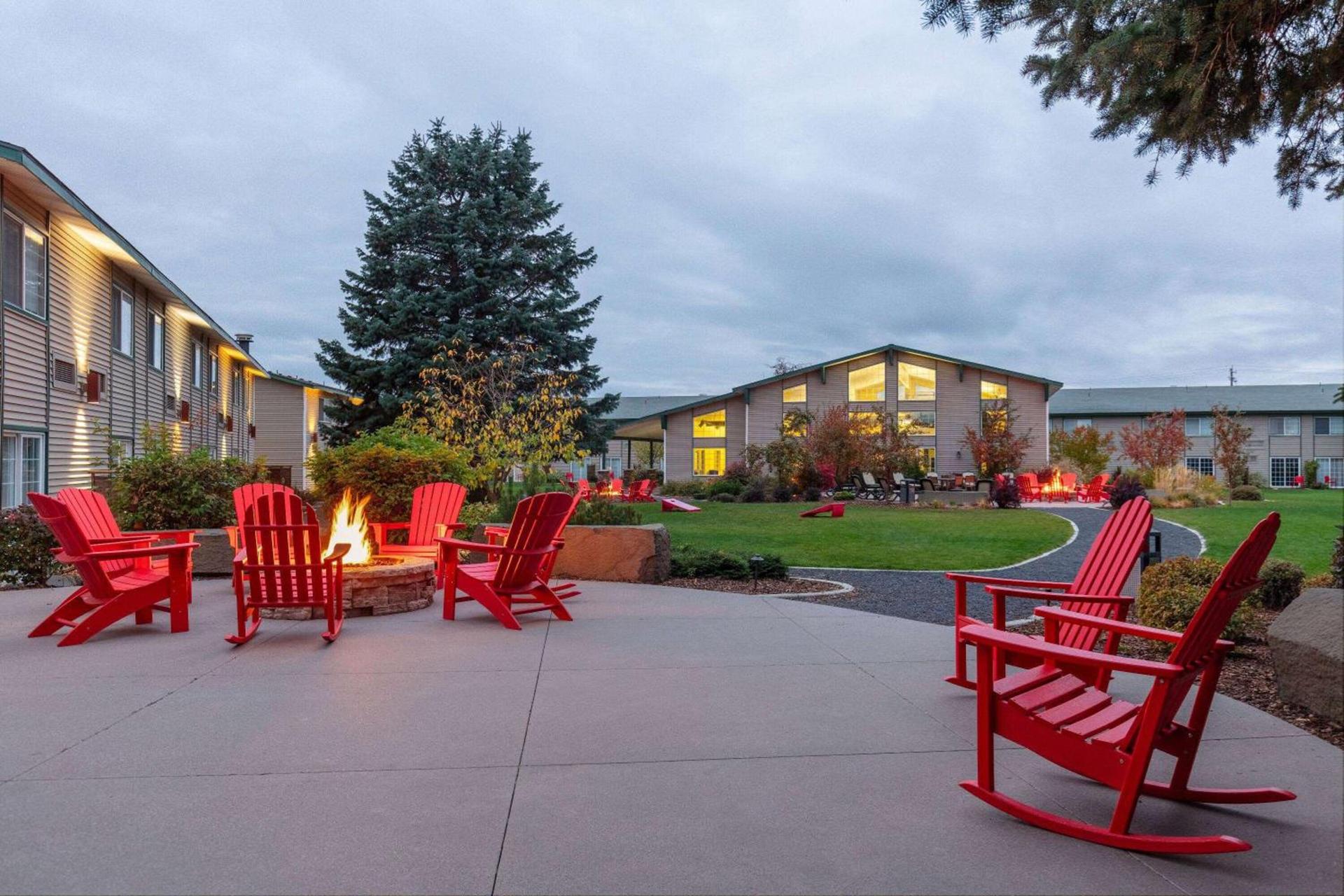 Ramada by Wyndham Spokane Airport photo 43