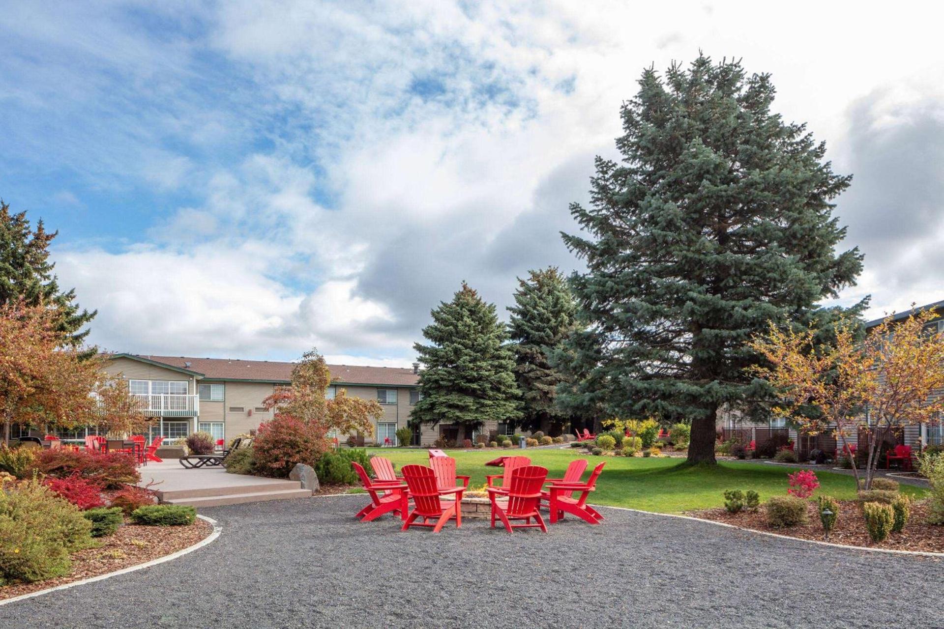 Ramada by Wyndham Spokane Airport photo 44