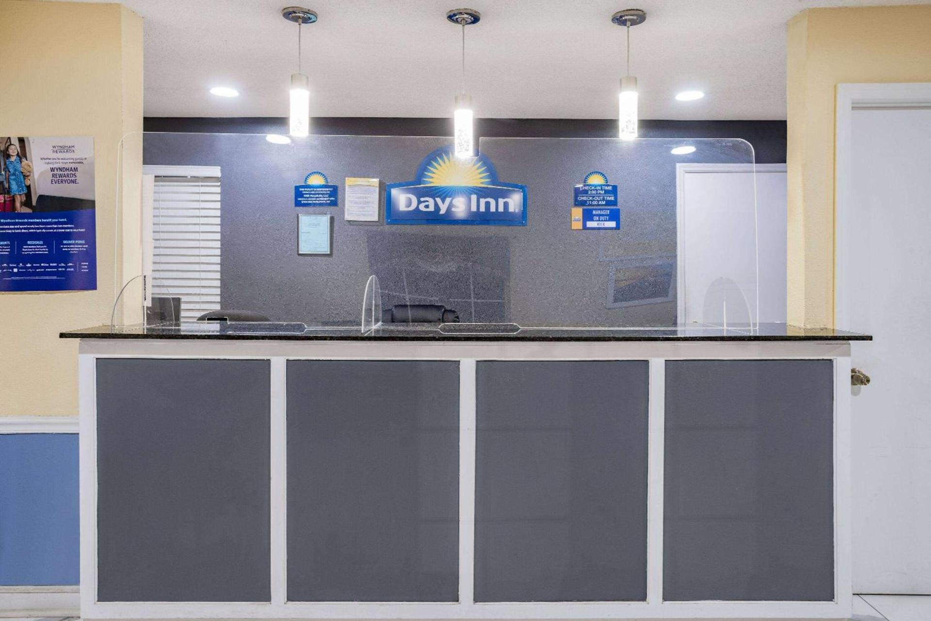 Days Inn by Wyndham Barnwell photo 8