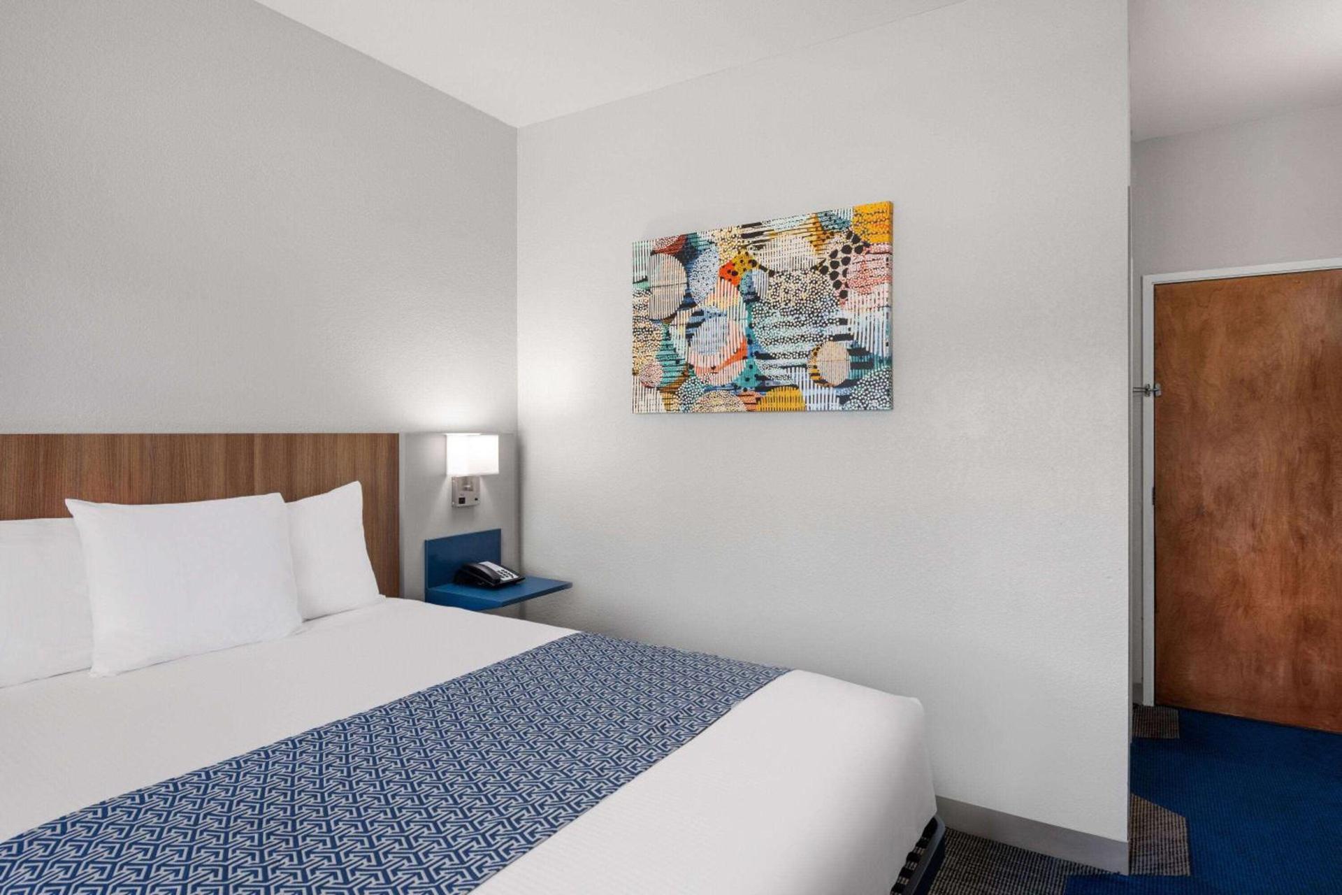 Microtel Inn & Suites by Wyndham of Houma photo 12