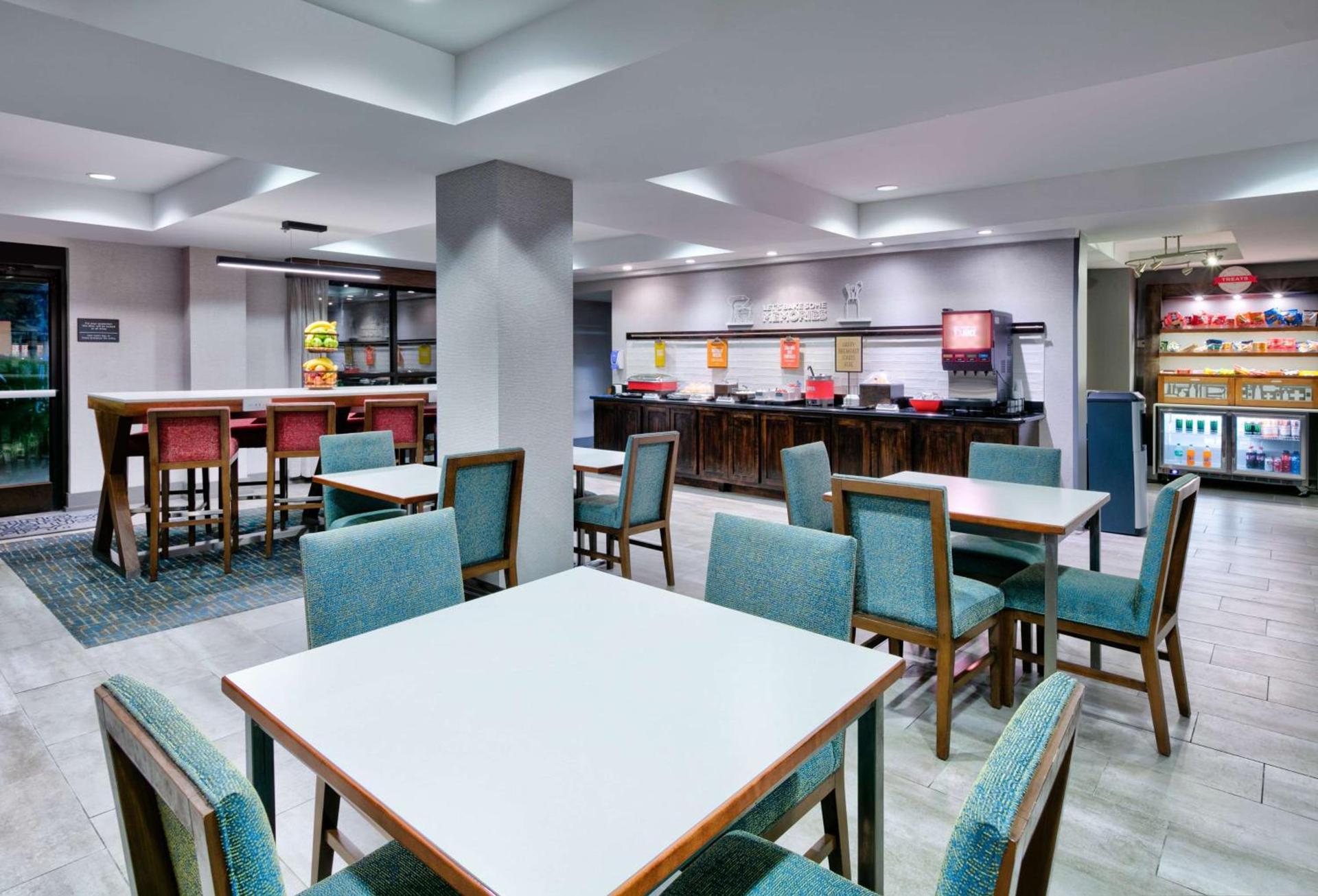 Hampton Inn Biloxi Beach Boulevard photo 16
