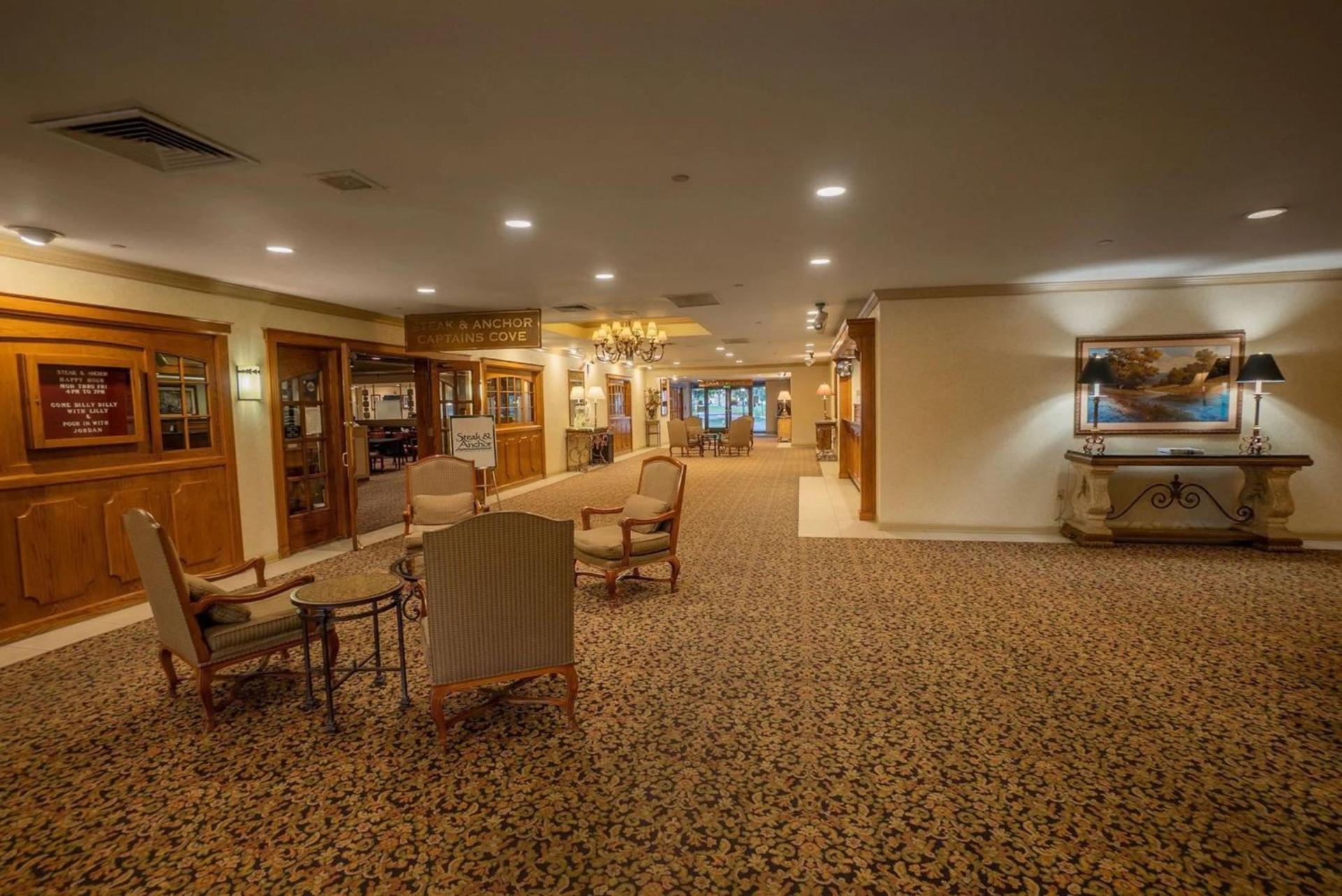 Piccadilly Inn Airport photo 26