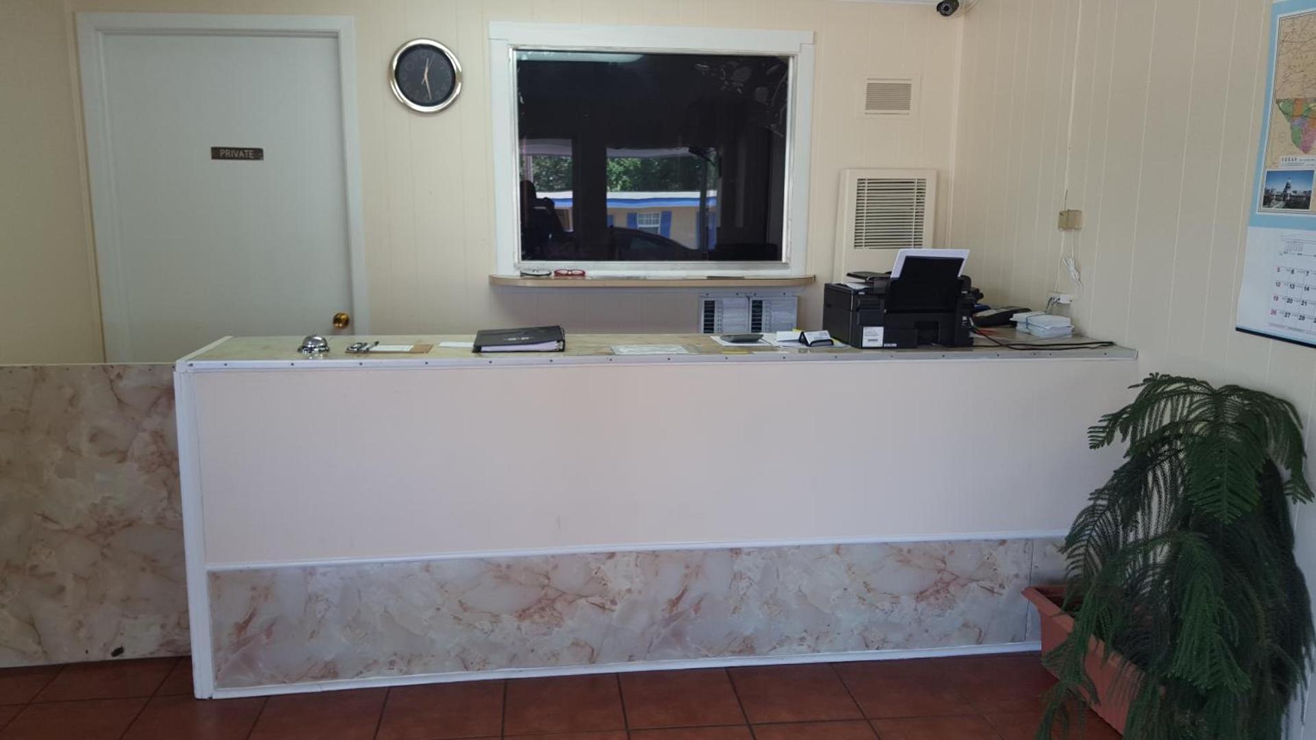 Royal Inn photo 21