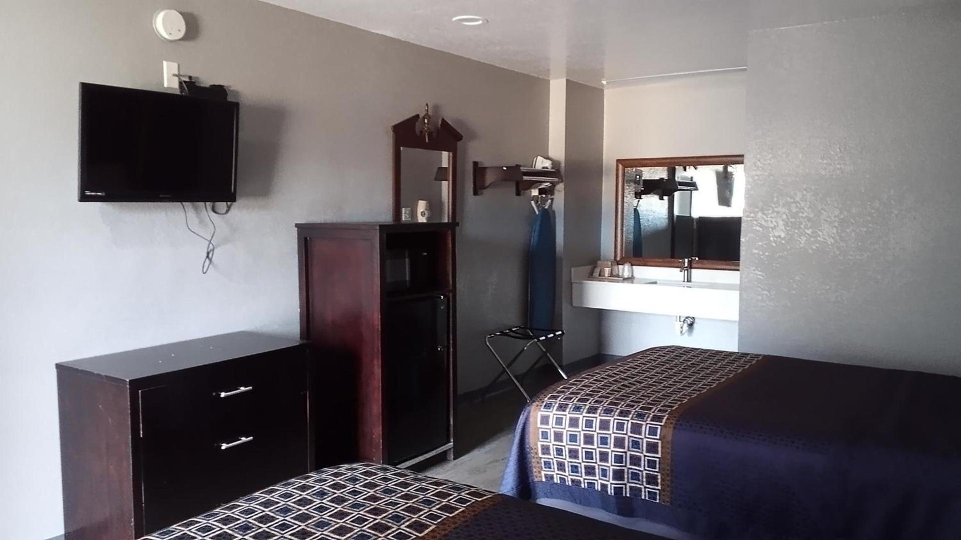 Coachman's Inn & Suites photo 21