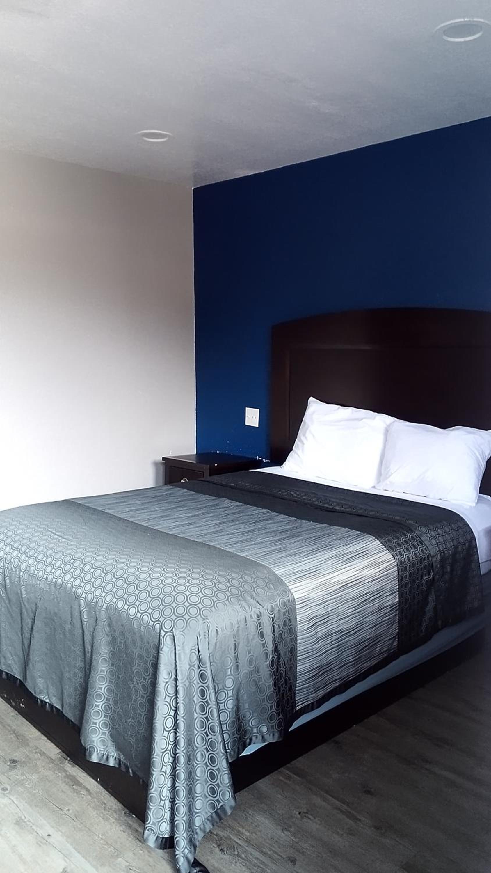 Coachman's Inn & Suites photo 22
