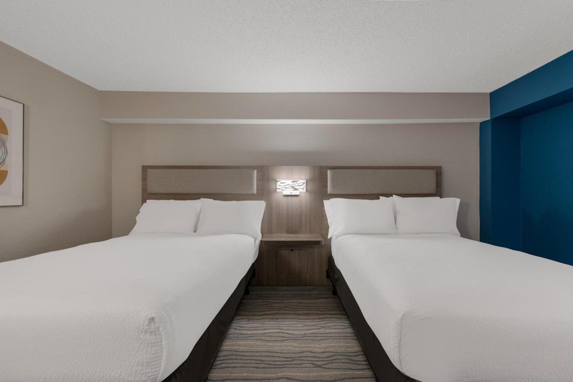 Holiday Inn Express Hotels- Hampton by IHG photo 57