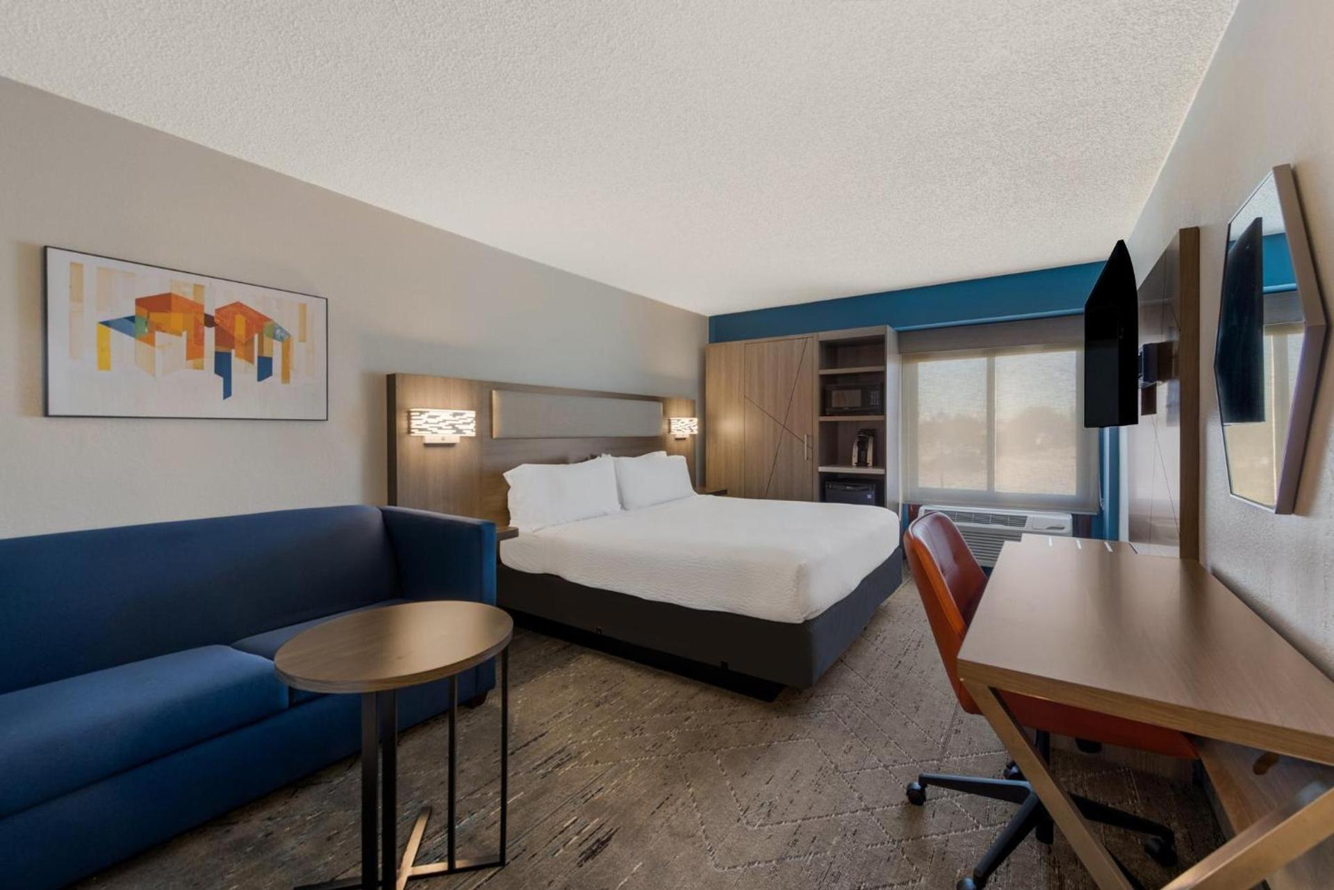 Holiday Inn Express Hotels- Hampton by IHG photo 53