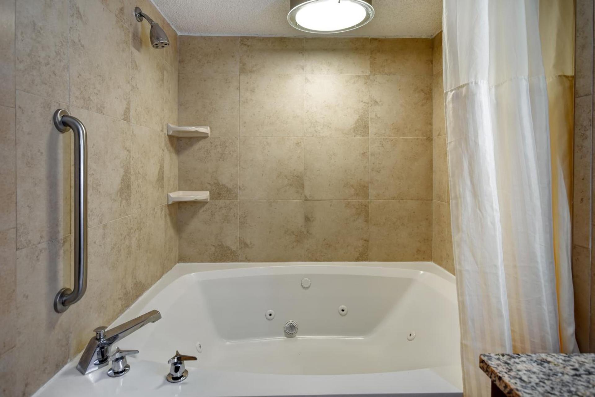 DoubleTree by Hilton Hotel Augusta photo 28