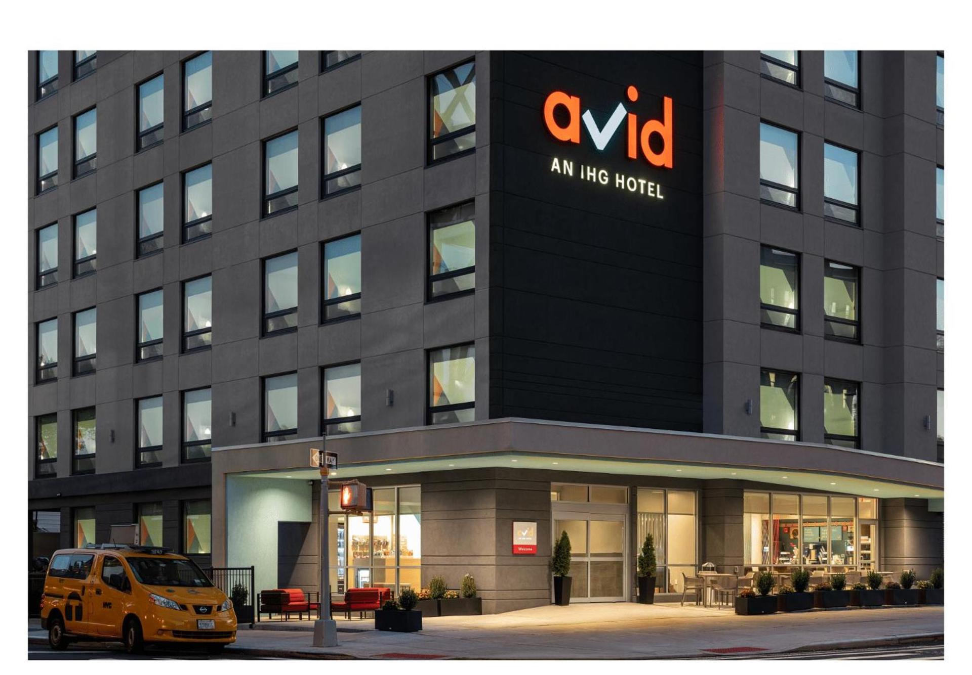 avid hotels - Brooklyn Dyker Heights by IHG photo 2
