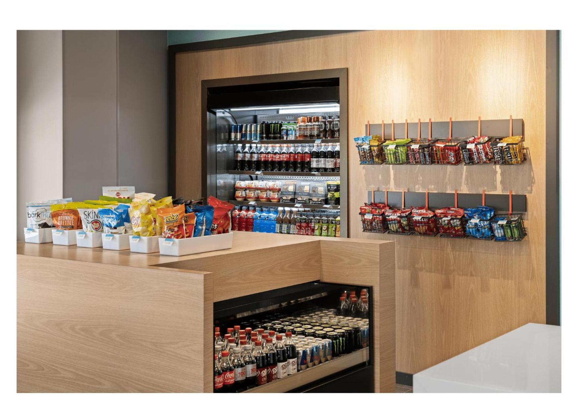 avid hotels - Brooklyn Dyker Heights by IHG photo 19