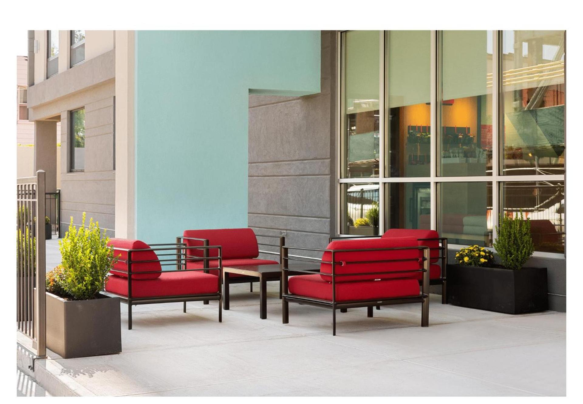 avid hotels - Brooklyn Dyker Heights by IHG photo 25