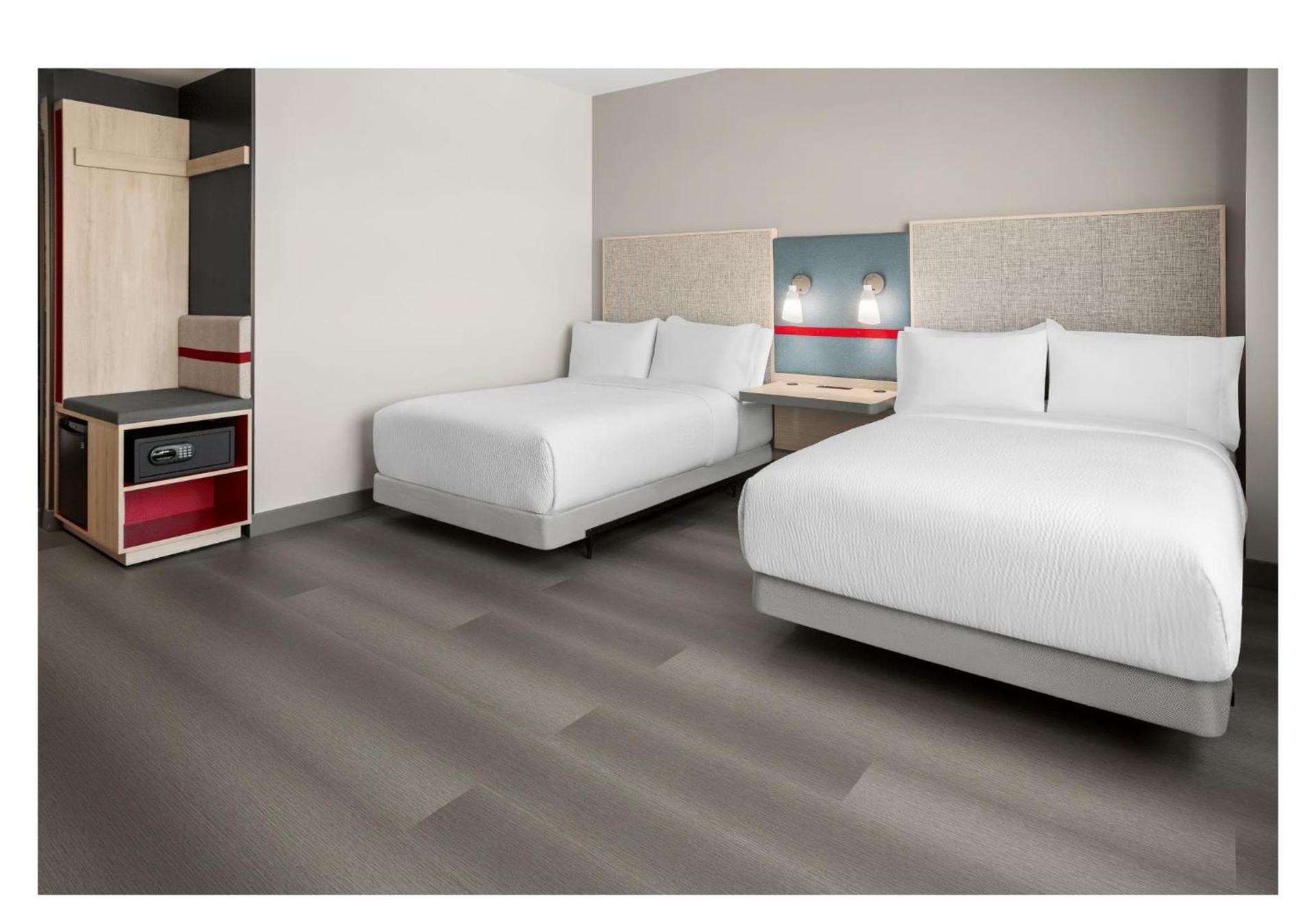 avid hotels - Brooklyn Dyker Heights by IHG photo 11
