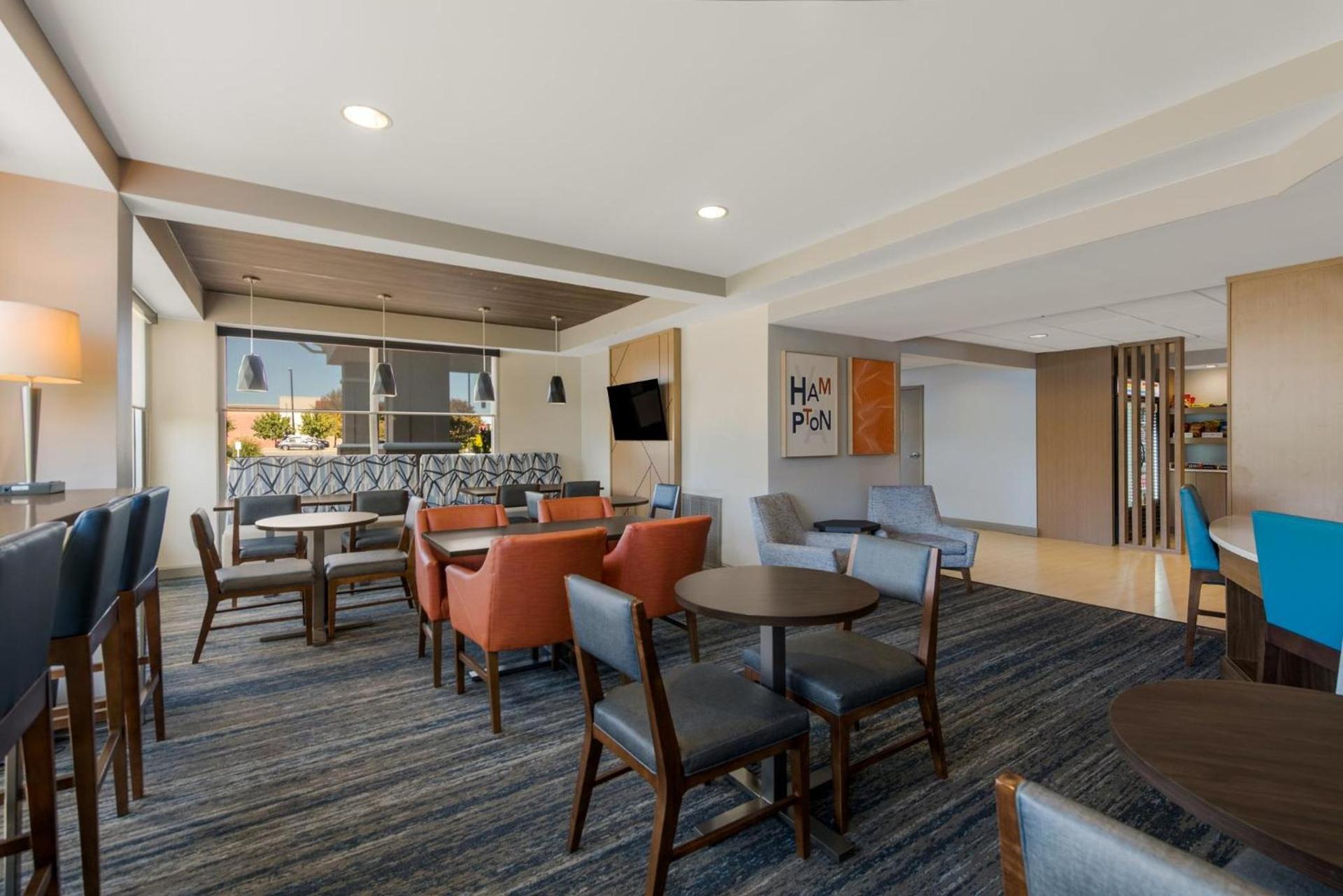Holiday Inn Express Hotels- Hampton by IHG photo 45