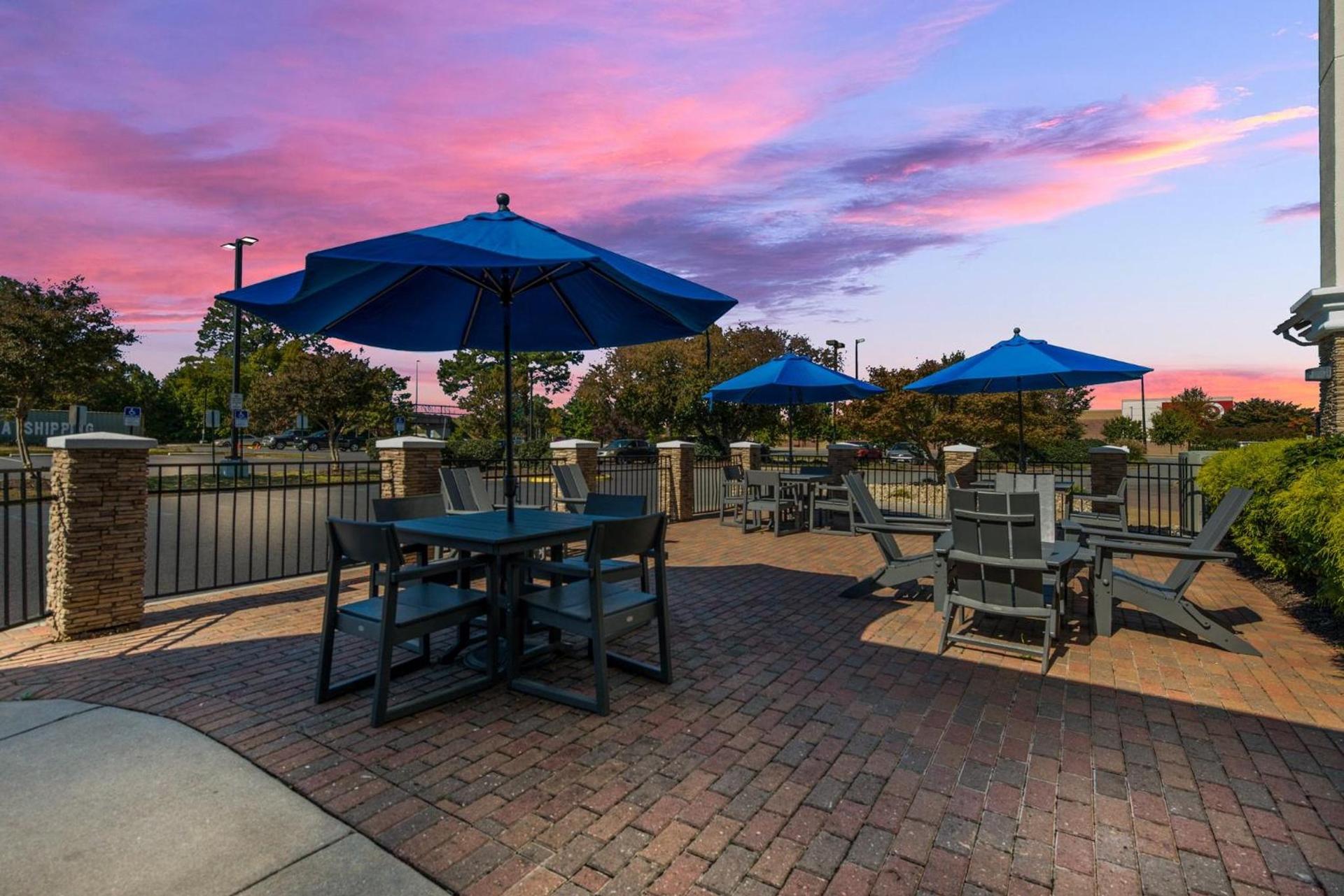 Holiday Inn Express Hotels- Hampton by IHG photo 81