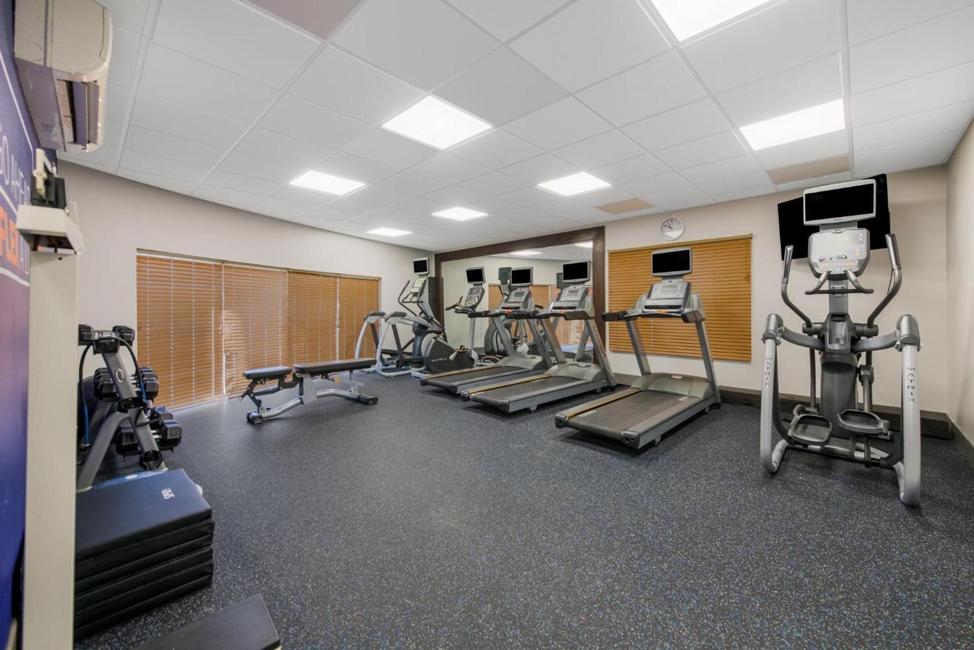 Holiday Inn Express Hotels- Hampton by IHG photo 79