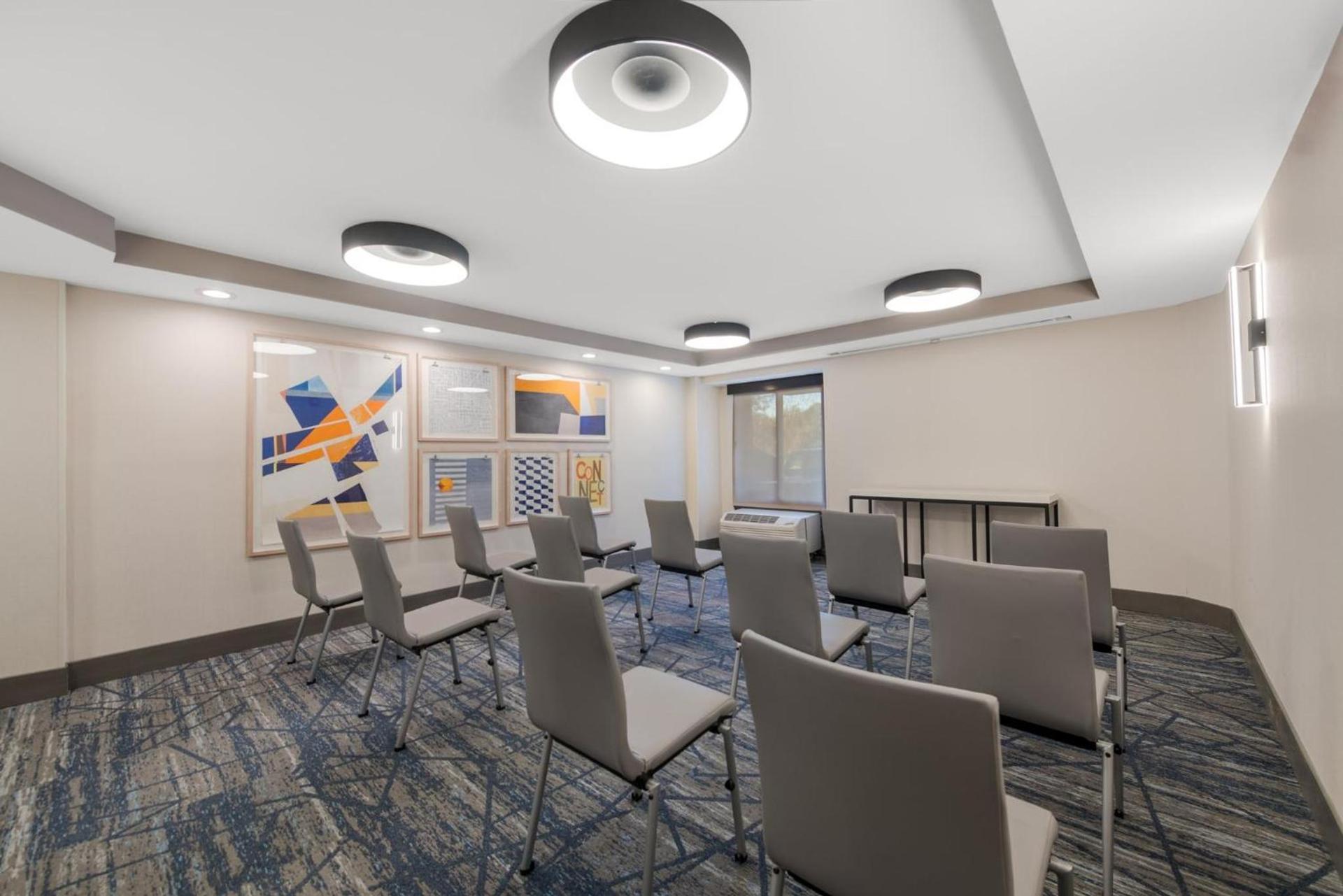 Holiday Inn Express Hotels- Hampton by IHG photo 92