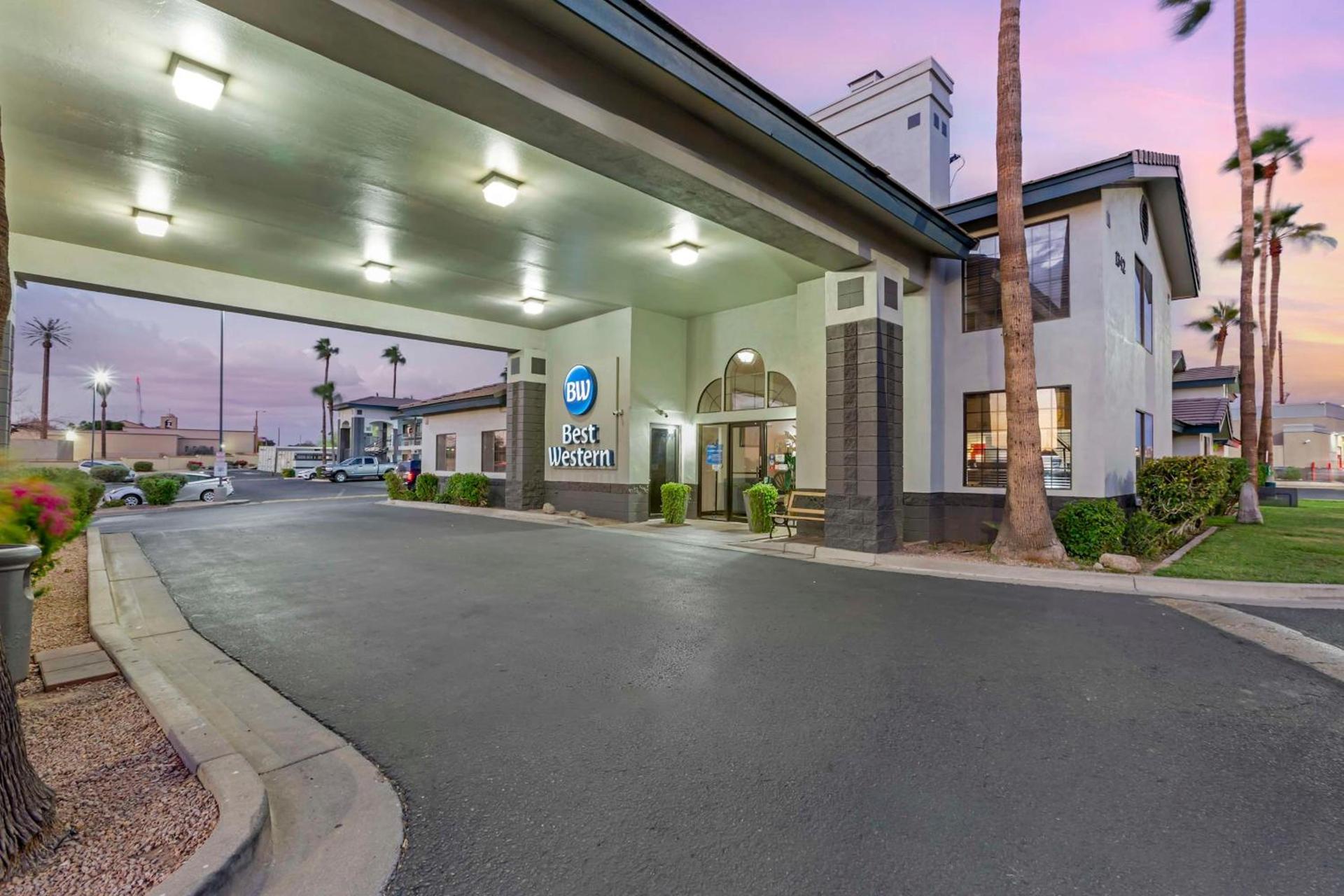 Best Western Superstition Springs Inn photo 1