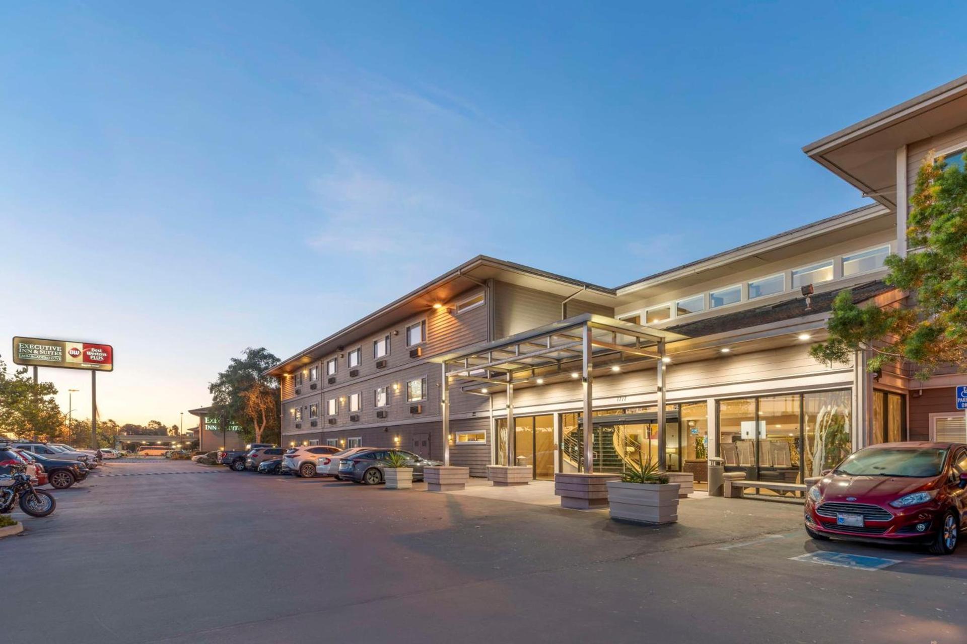 Best Western Plus Bayside Hotel photo 11