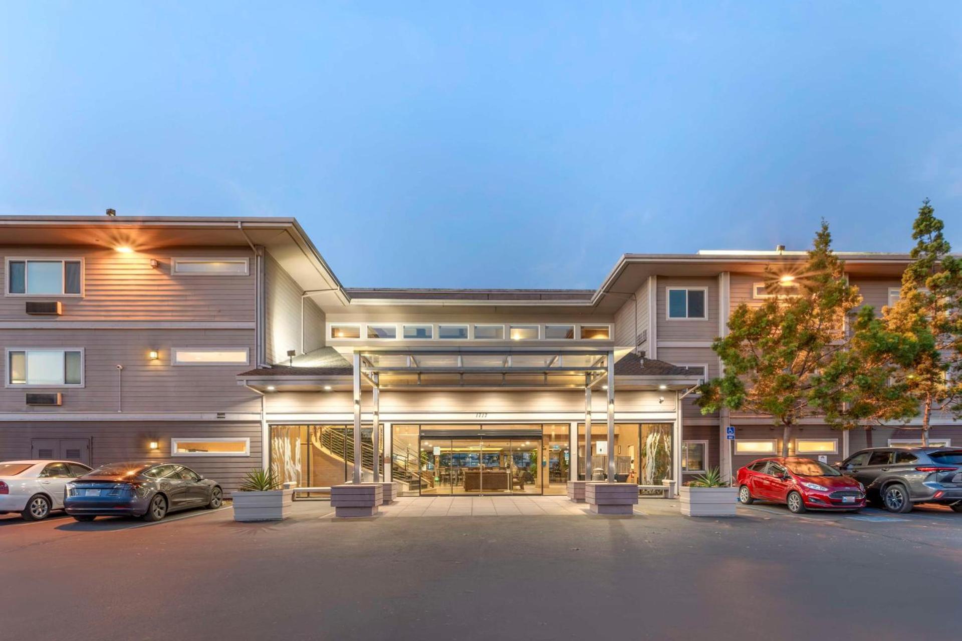 Best Western Plus Bayside Hotel photo 12