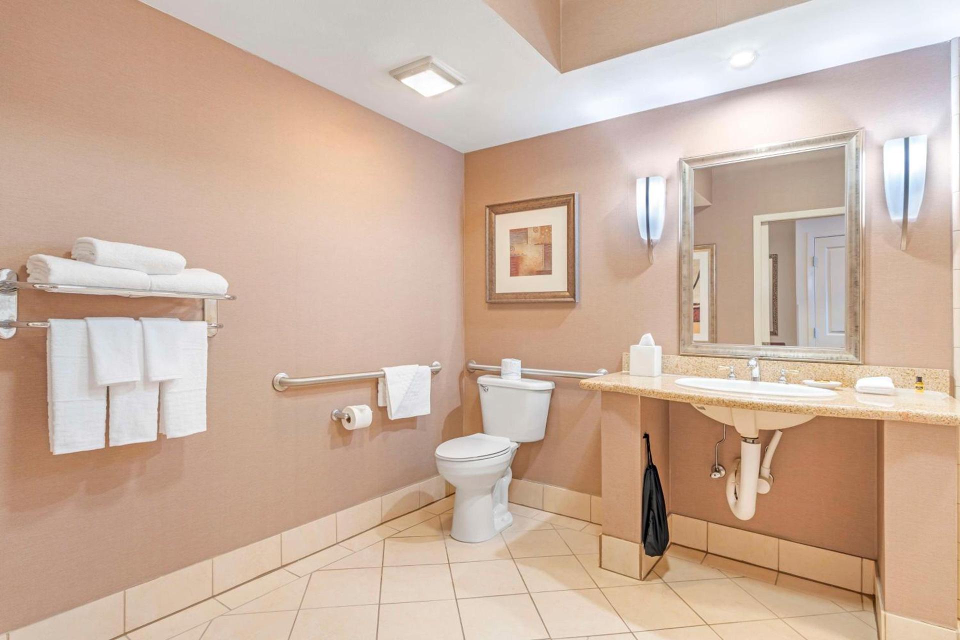 Best Western Plus Bayside Hotel photo 19