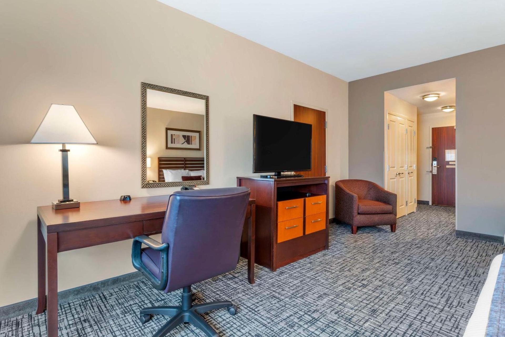 Best Western Plus Bayside Hotel photo 22