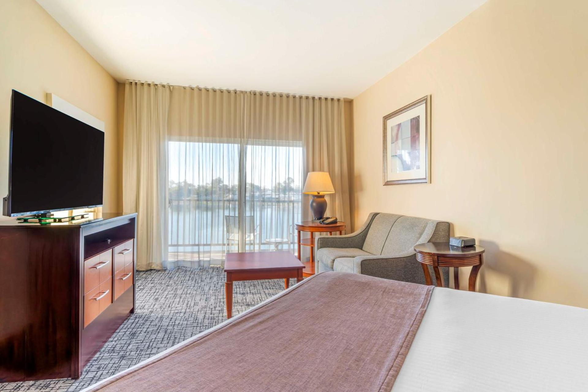Best Western Plus Bayside Hotel photo 29