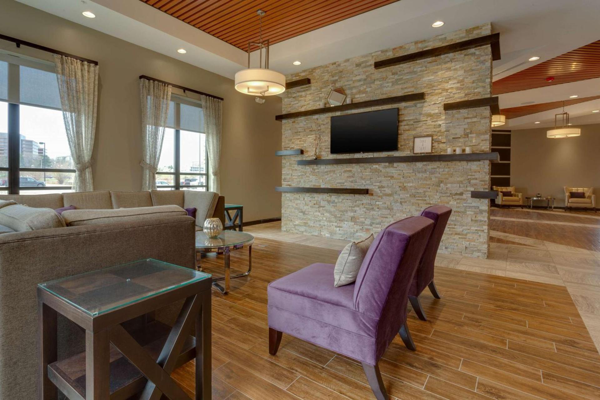 Drury Inn & Suites Overland Park photo 6