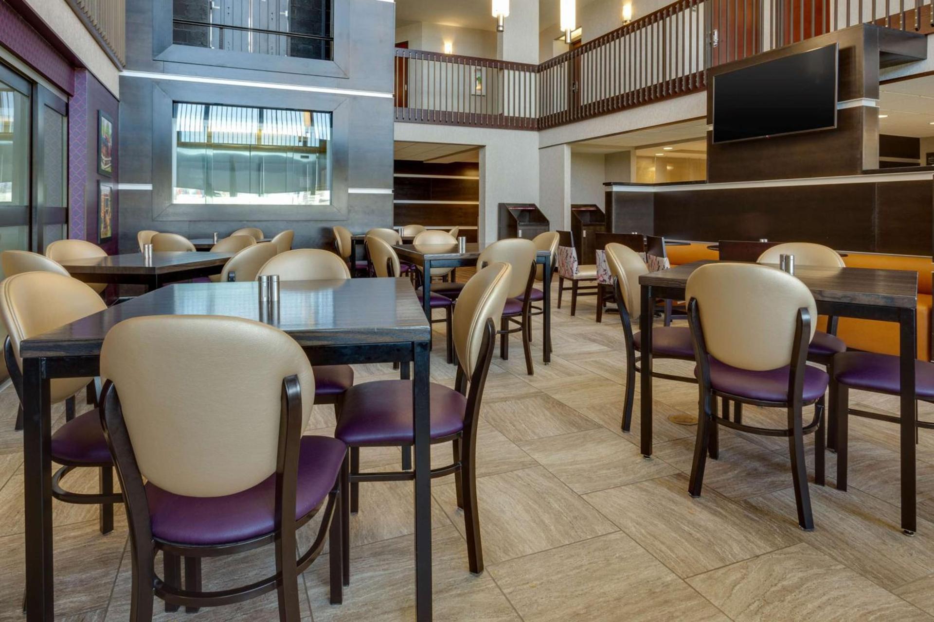 Drury Inn & Suites Overland Park photo 11