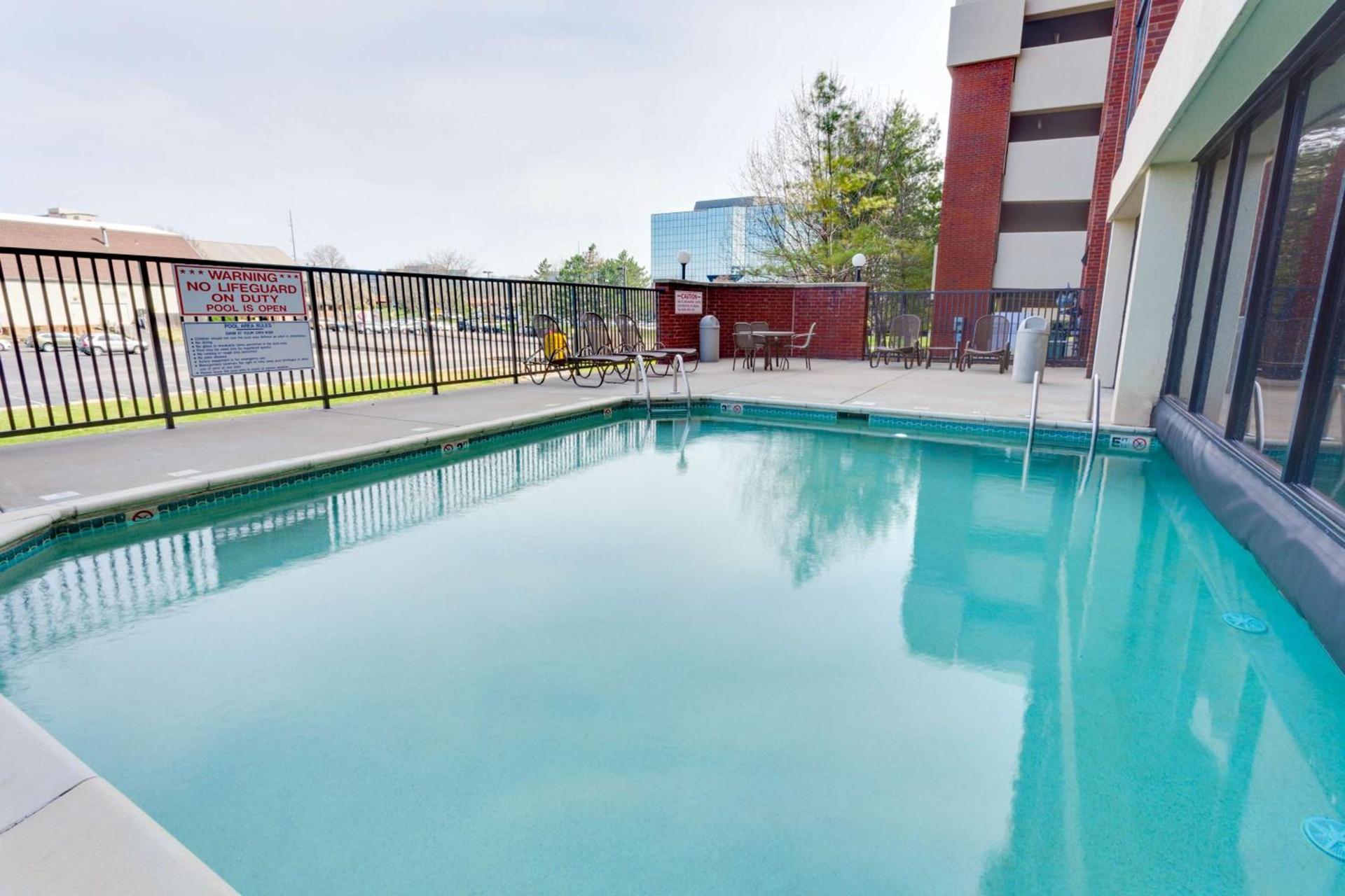 Drury Inn & Suites Overland Park photo 31