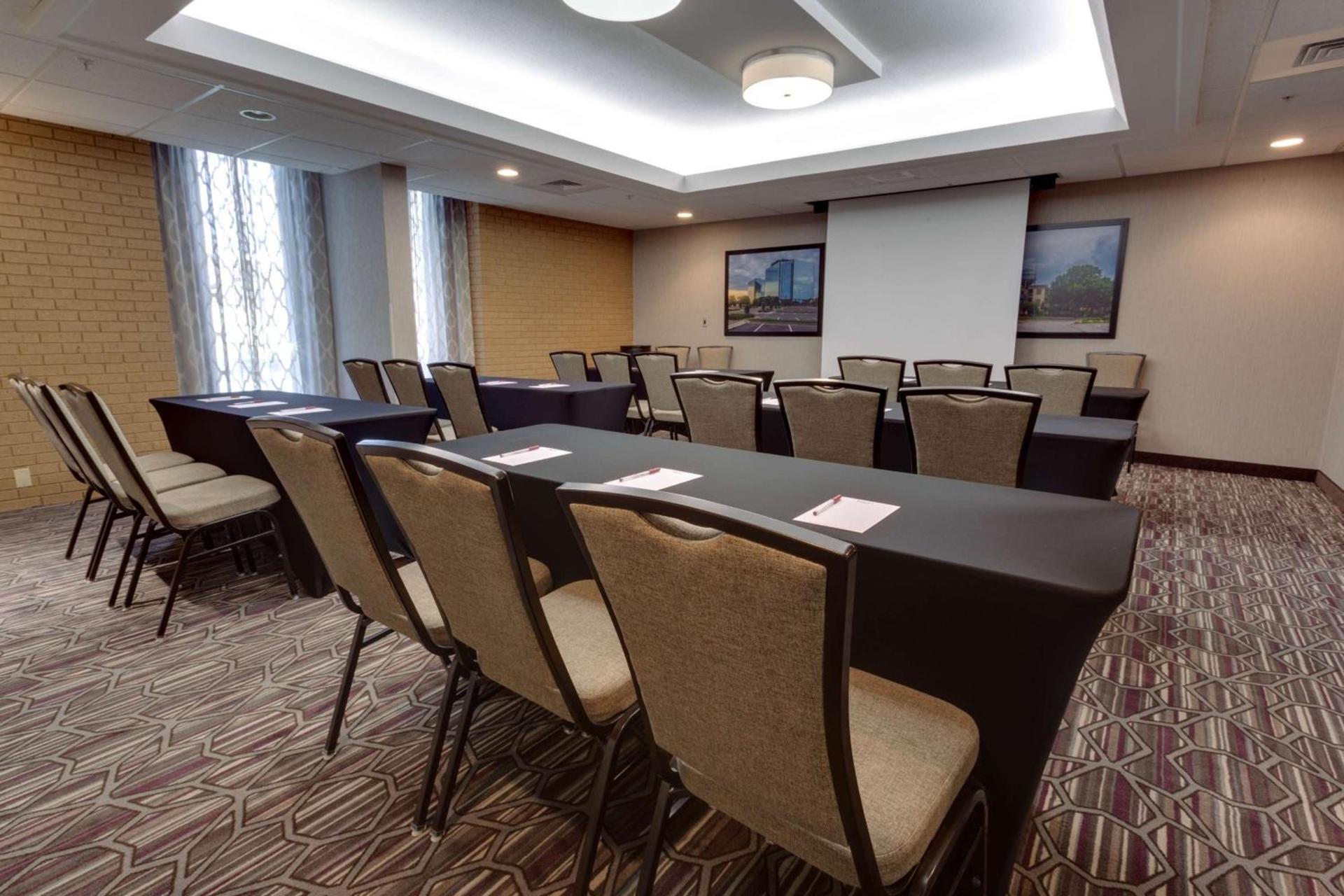 Drury Inn & Suites Overland Park photo 36