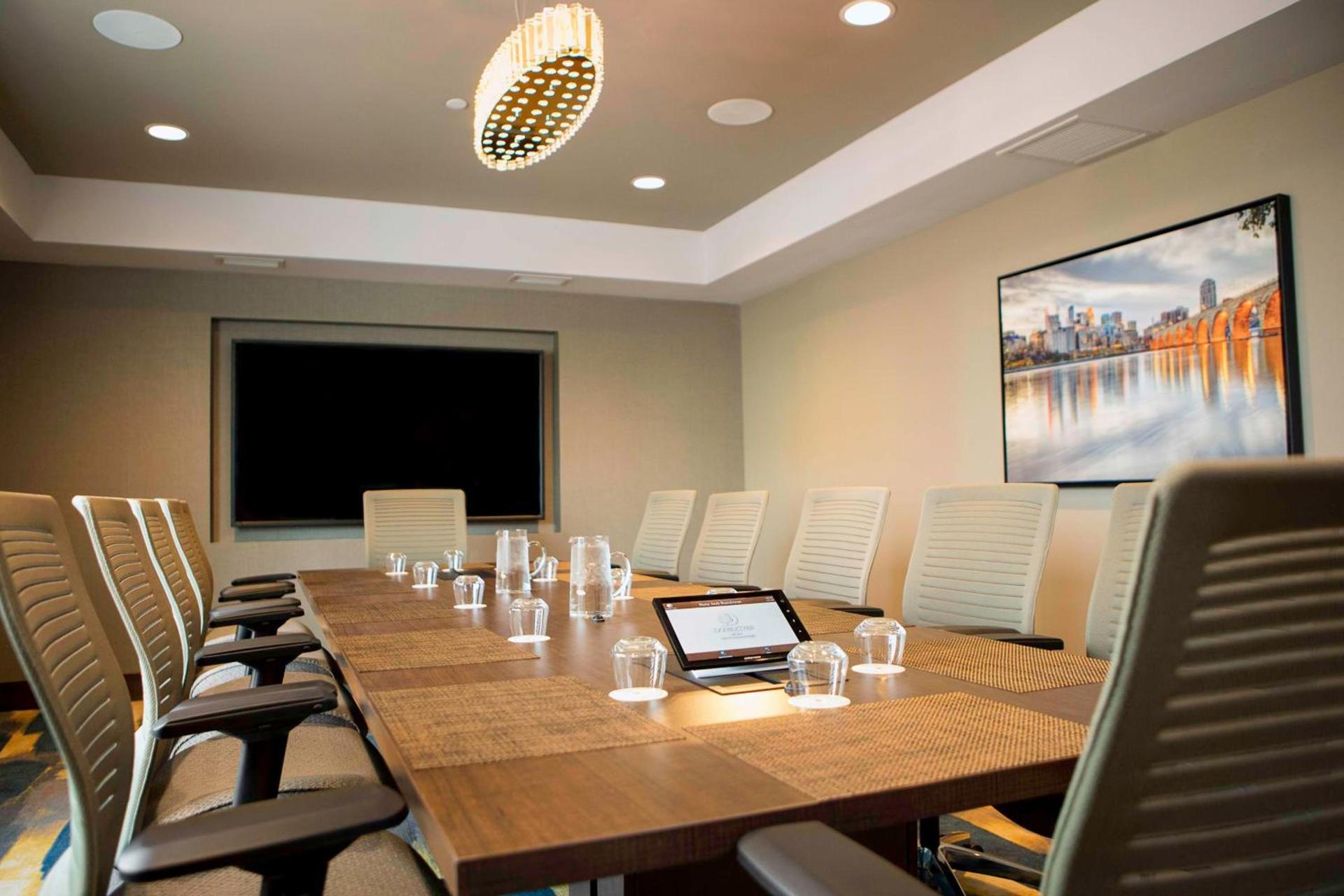 Hilton Garden Inn Minneapolis - University Area photo 31