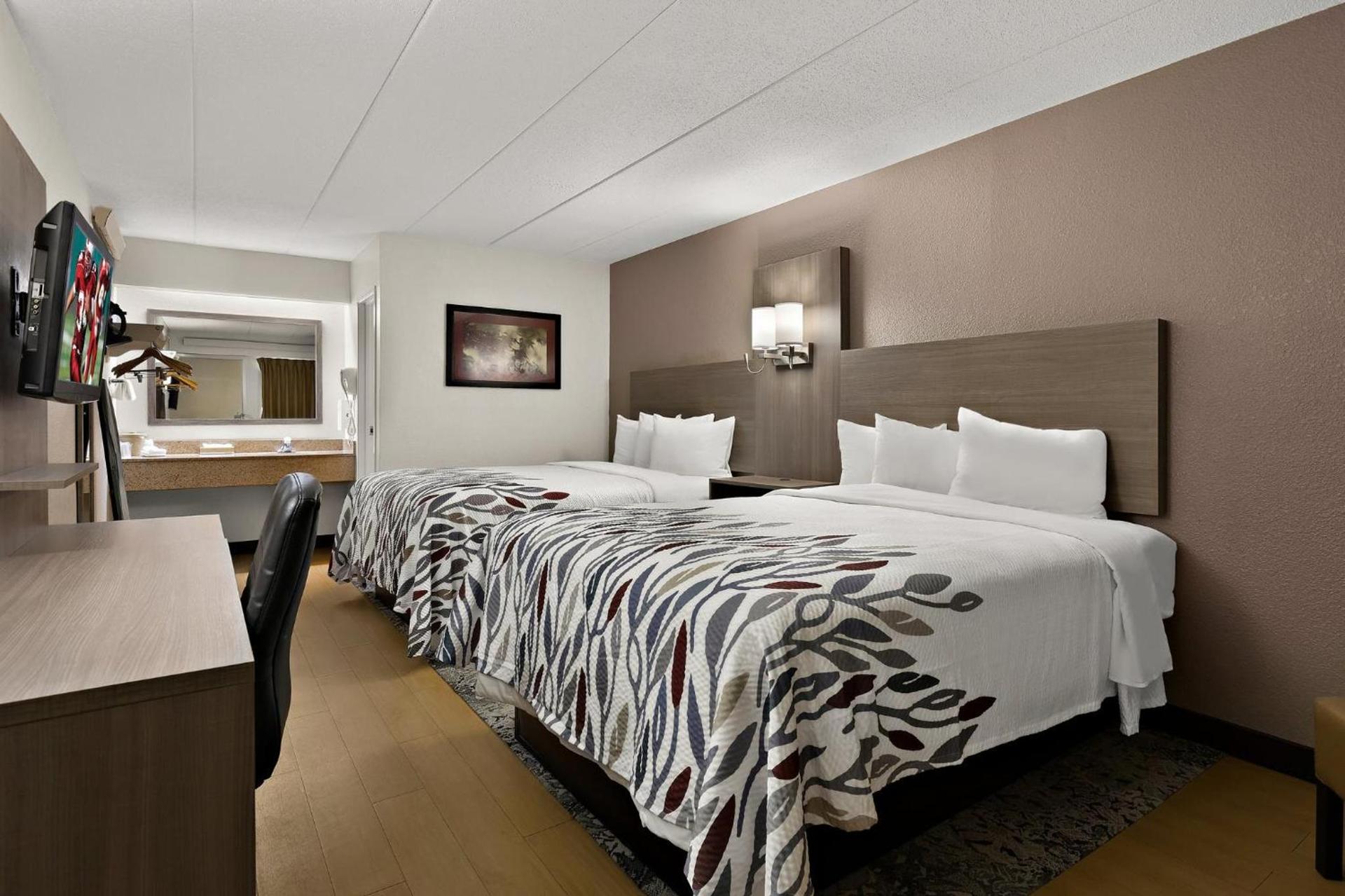 Red Roof Inn Cleveland - Westlake photo 27