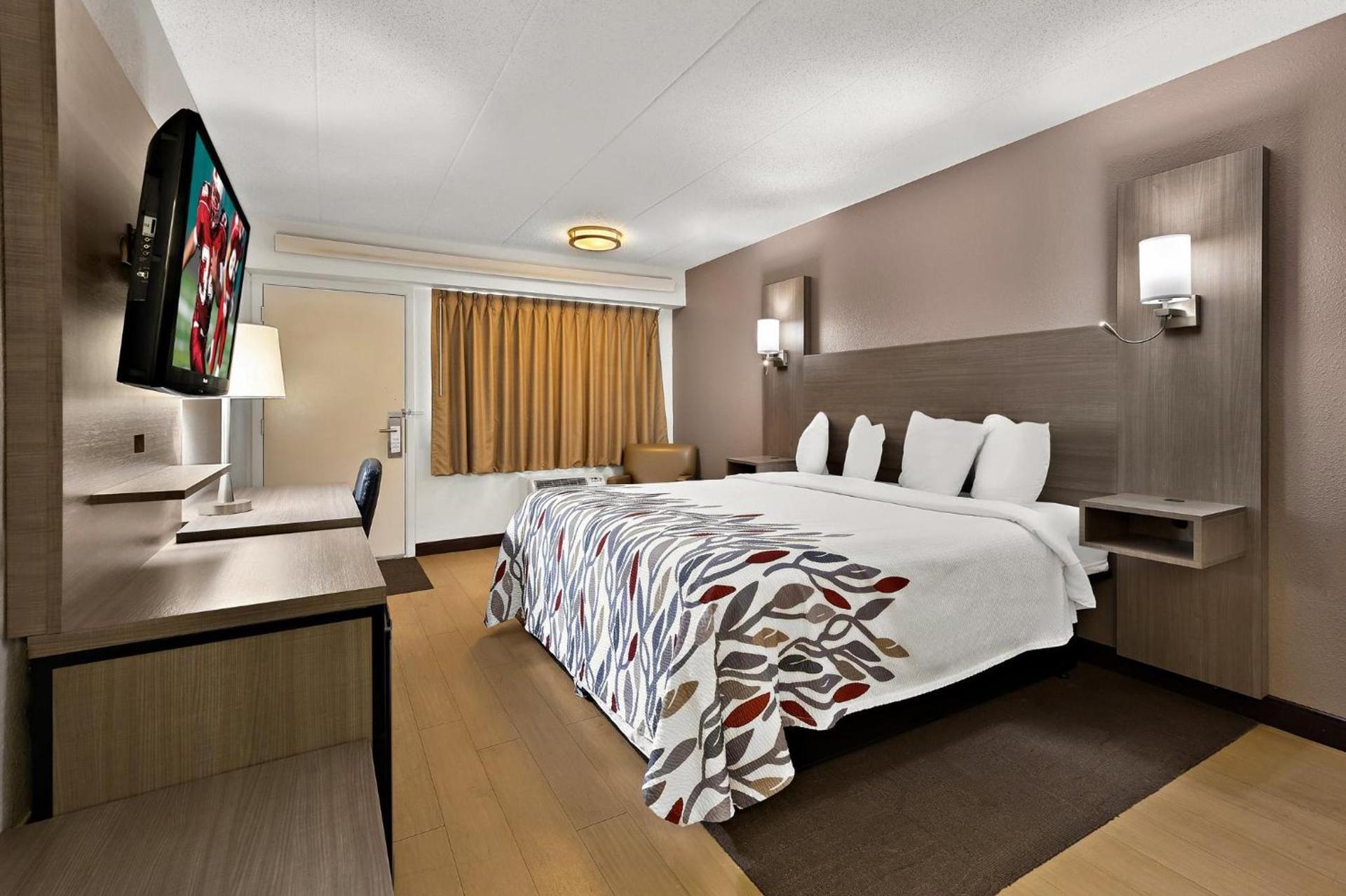 Red Roof Inn Cleveland - Westlake photo 29