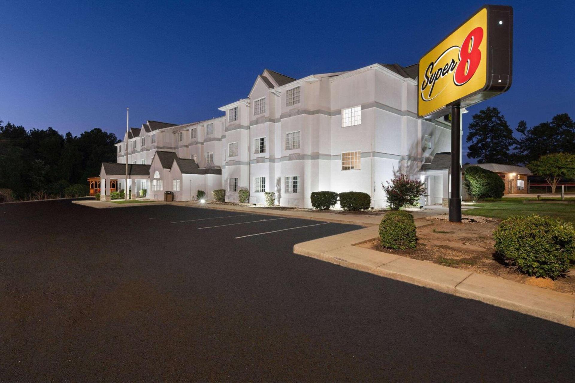 Super 8 by Wyndham Harbison/Parkridge Hospital photo 4