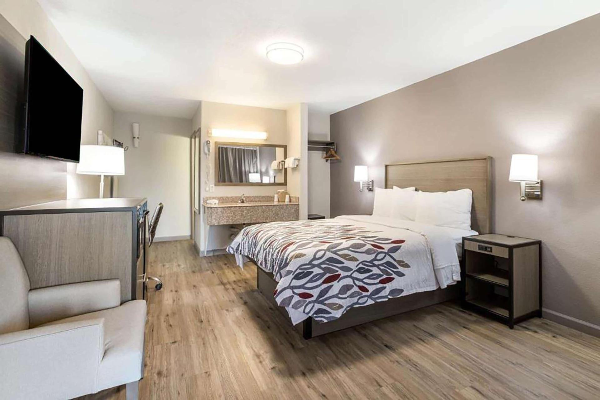 Baymont by Wyndham Socorro photo 3