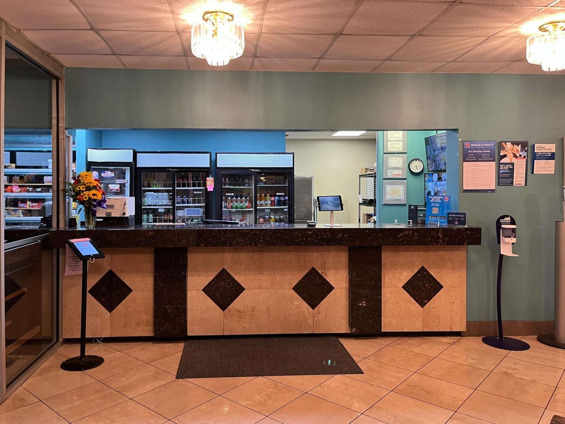 Motel 6 Mesquite, TX Town East photo 5