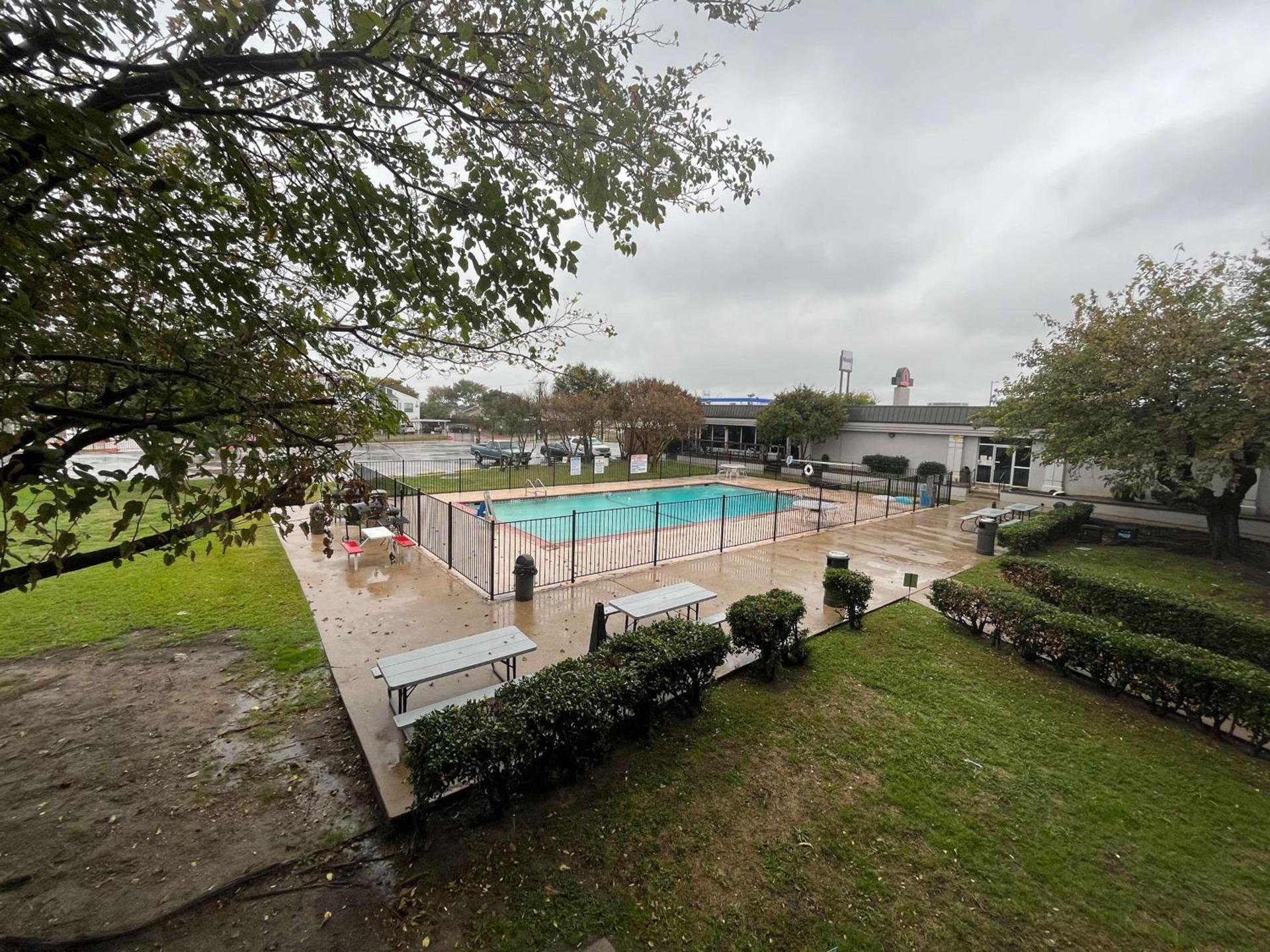 Motel 6 Mesquite, TX Town East photo 6
