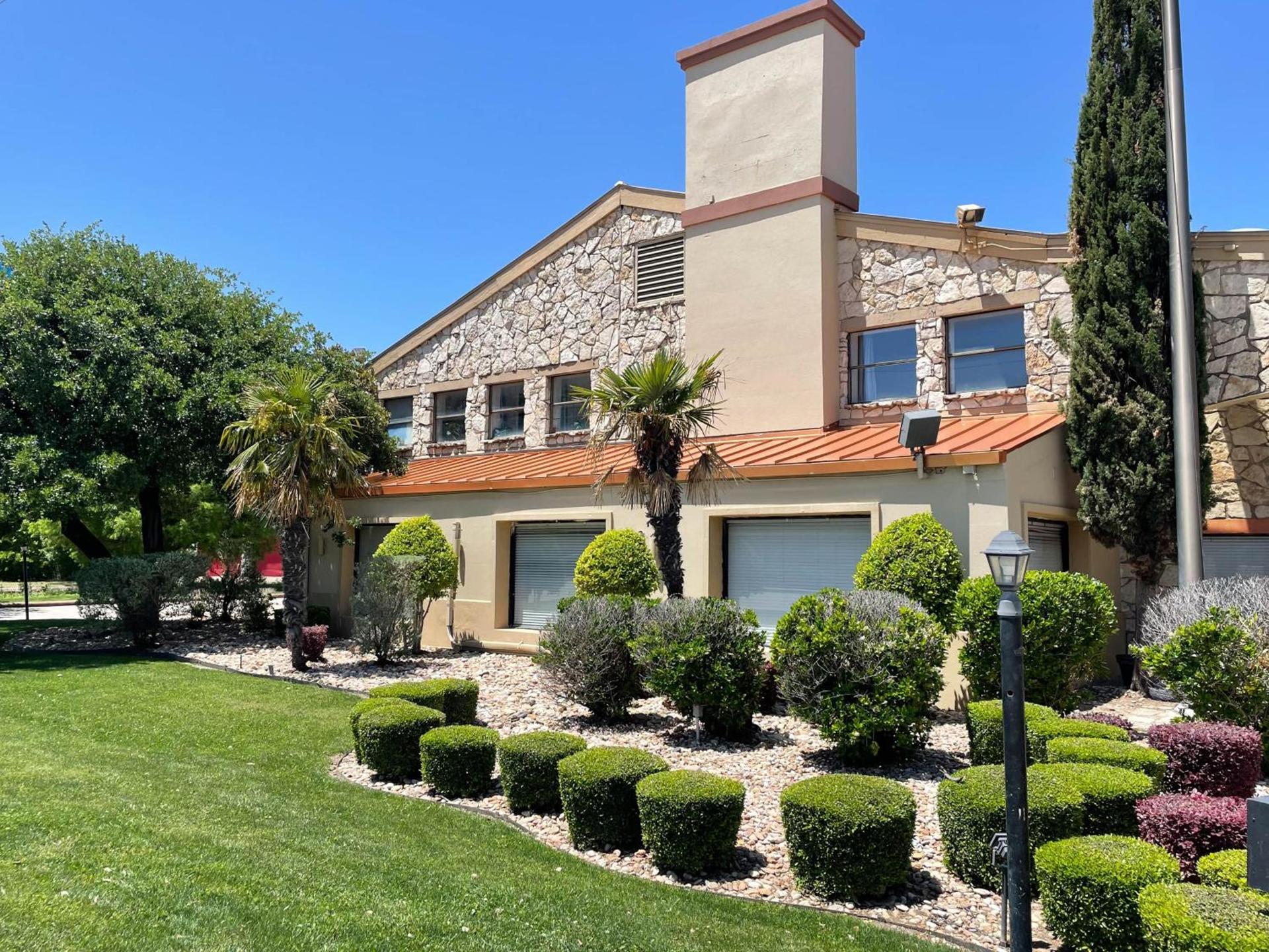 Studio 6 Suites North Richland Hills TX — hotel in North Richland Hills